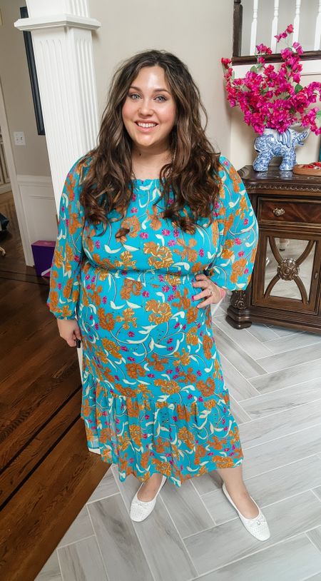 @WalmartFashion this is one I have seen a lot of ppl grabbing for upcoming vacation plans 
it will travel well. can be worn on or off the shoulder #livinglargeinlilly #walmartfashion #walmartfind wearing a XXL 

#LTKmidsize #LTKfindsunder50 #LTKplussize