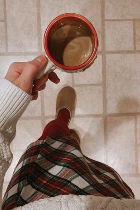 Christmas-y ootd for New Year’s Eve day 🌲✨

Plaid skirt, red tights, Uggs, Tasman, cableknit sweater, white sweater, Rory Gilmore sweater 

#LTKHoliday #LTKSeasonal