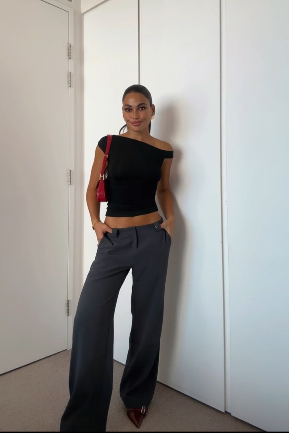 I’m wearing size XS in the top and S in the bottoms 🖤 DC: GWEN20