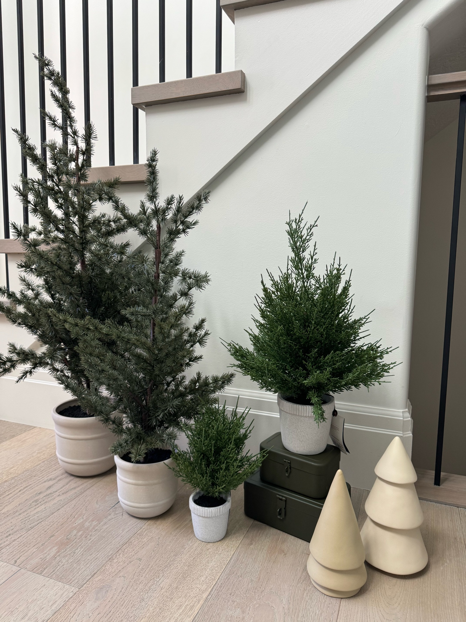 Some of my picks from Targets new Holiday Collections!  Items sell fast!


Studio McGee, Hearth and Hand Magnolia, Christmas home decor, trees

#LTKHoliday #LTKstyletip #LTKhome