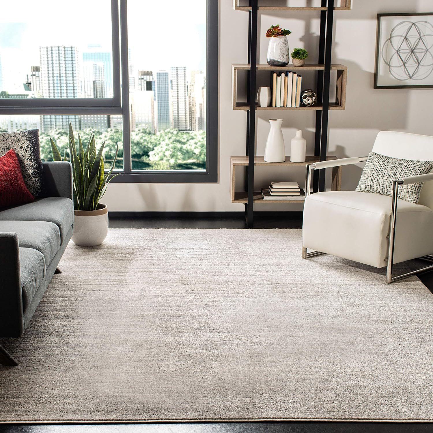 SAFAVIEH Adirondack Collection ADR113B Modern Ombre Non-Shedding Living Room Bedroom Dining Home Off | Amazon (US)