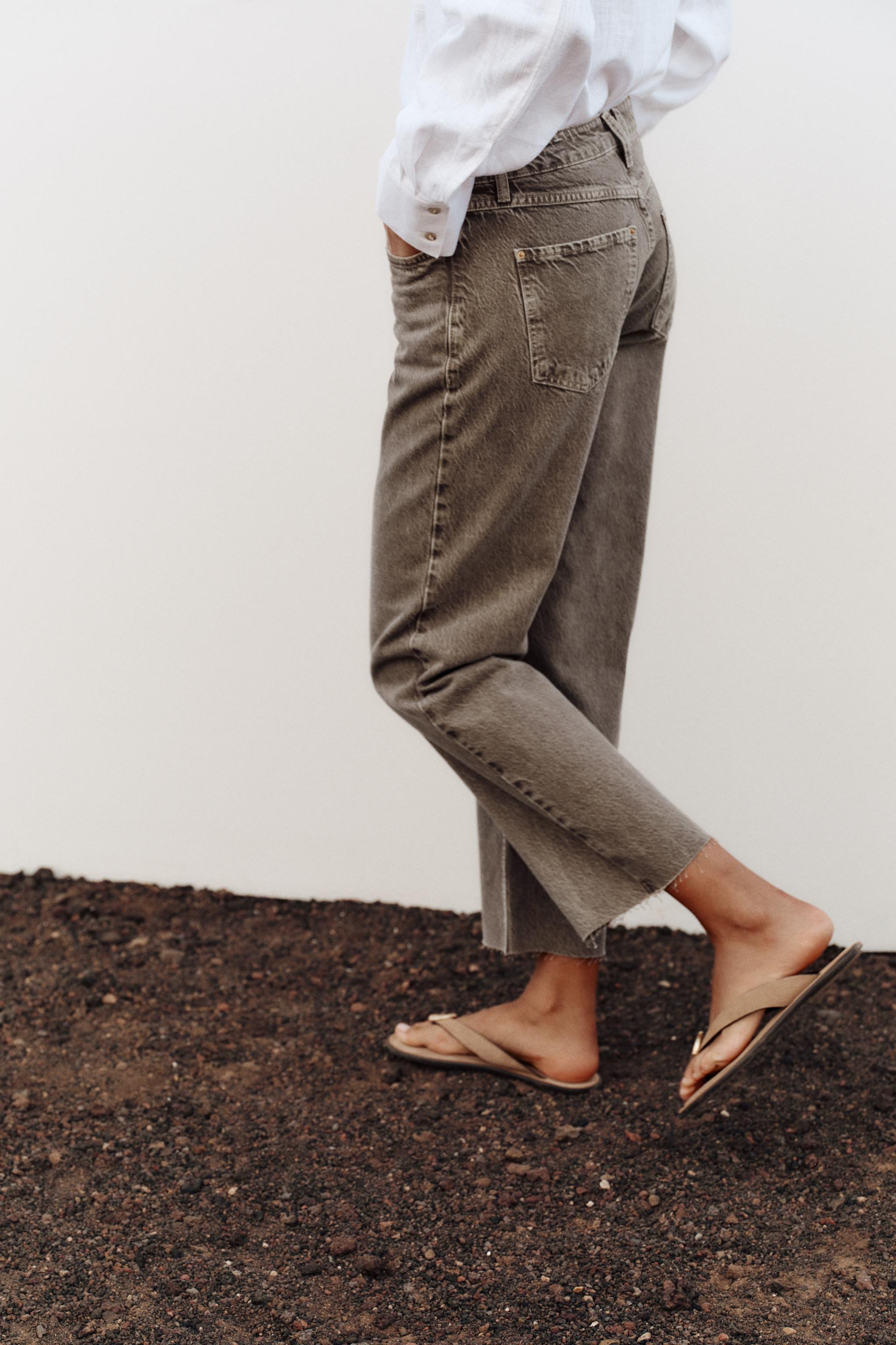 HIGH WAIST - STRAIGHT LEG - ANKLE LENGTH - RIGIDHigh-waisted ankle-length jeans with five pockets... | Zara US