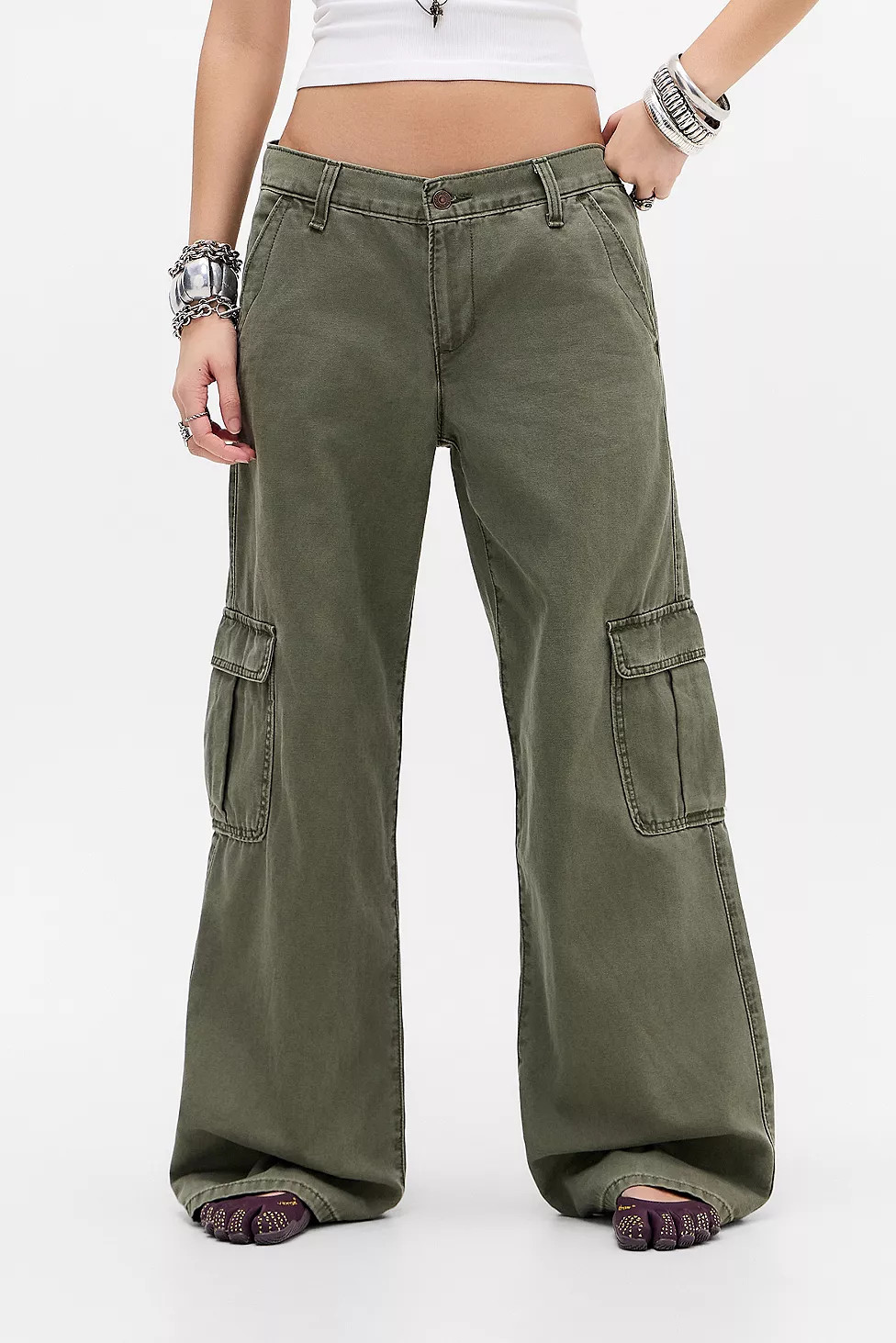 Levi's Superlow Loose Canvas Trousers | Urban Outfitters UK