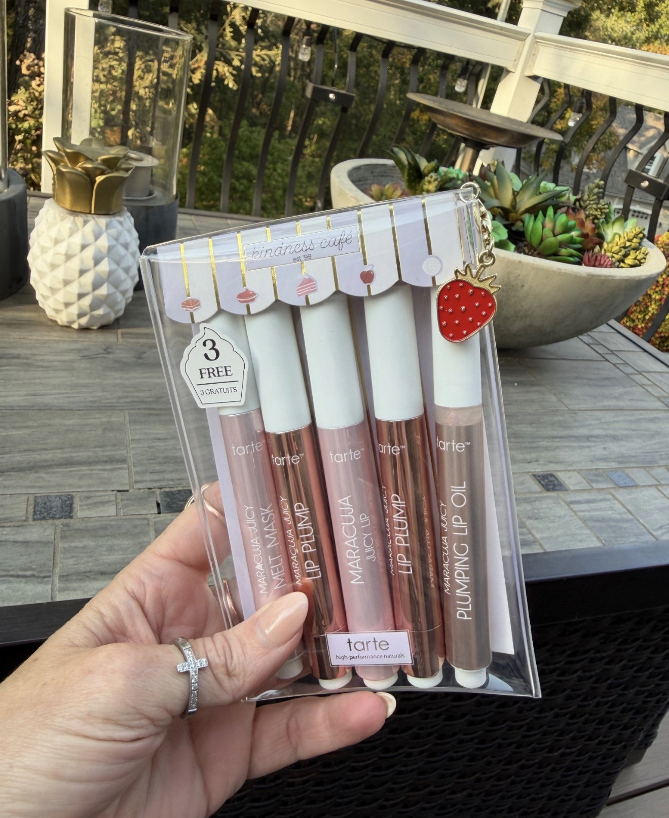 Get 3 FREE Maracuja Juicy Tarte set 



#LTKFindsUnder50 #LTKBeauty #LTKgrwm