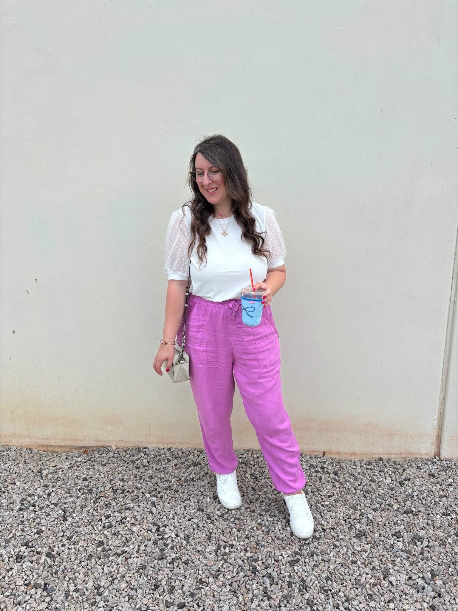 Pink pants brighten any day💕
•
•
•
#walmartfinds #walmart

#LTKSaleAlert #LTKStyleTip #LTKFindsUnder50