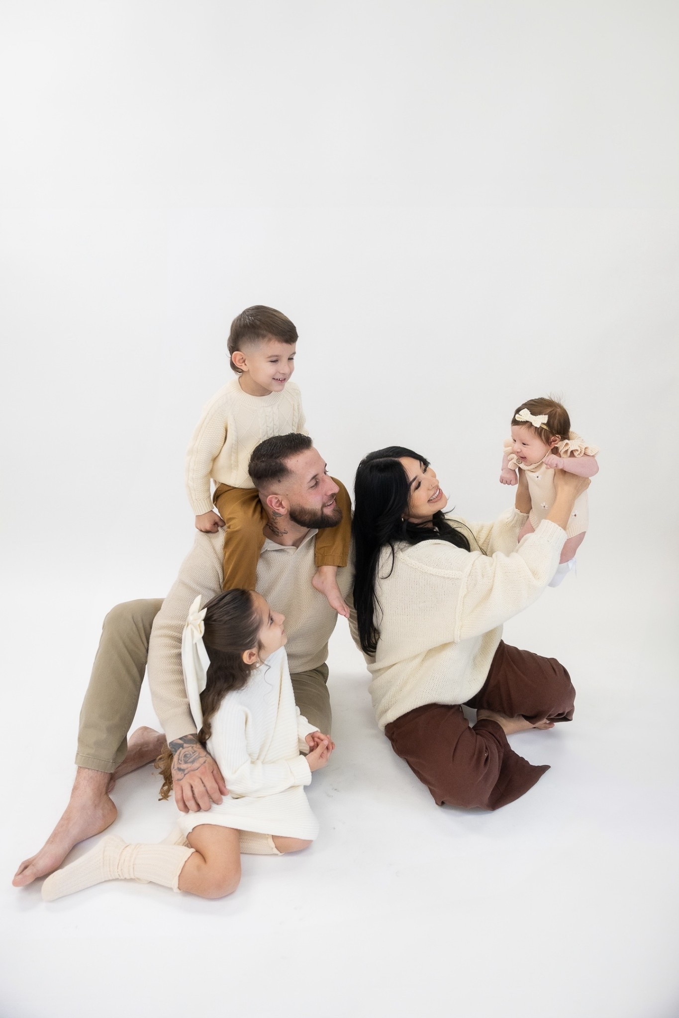 Family photos as a family of 5🥹🤎 

#LTKKids #LTKFamily #LTKSeasonal
