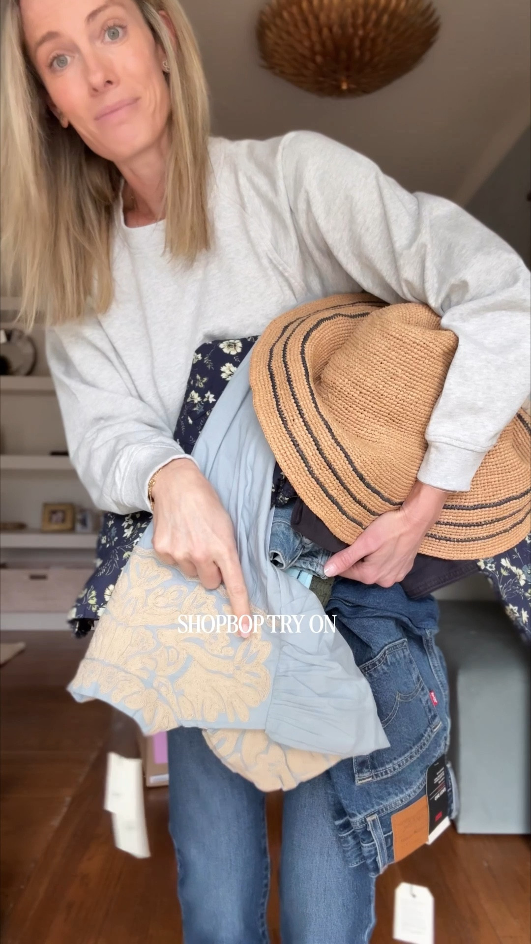 Size 26 Levi’s are all perfection! Size XS dress and M hat! 