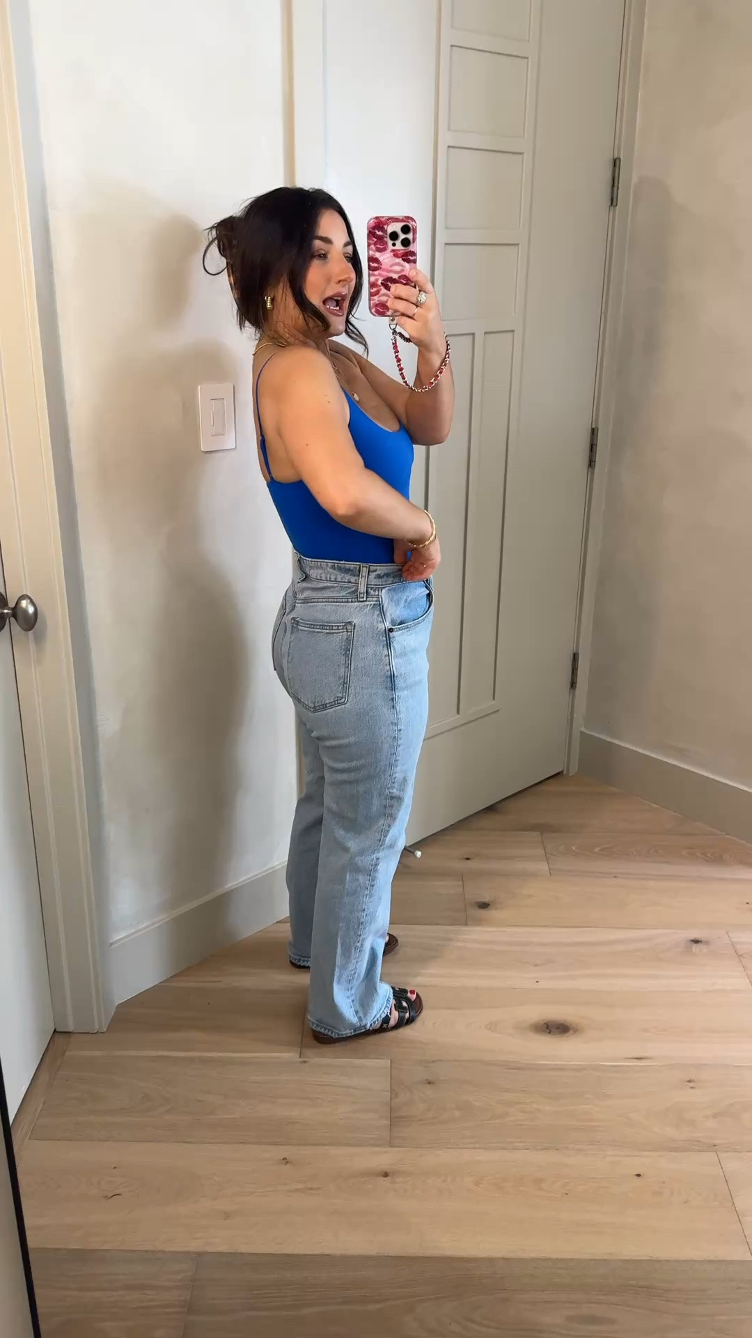 Tank size small 
jeans size 28 extra short

5'0" 140lbs
Petite friendly

#LTKootd #LTKSaleAlert #LTKPetite