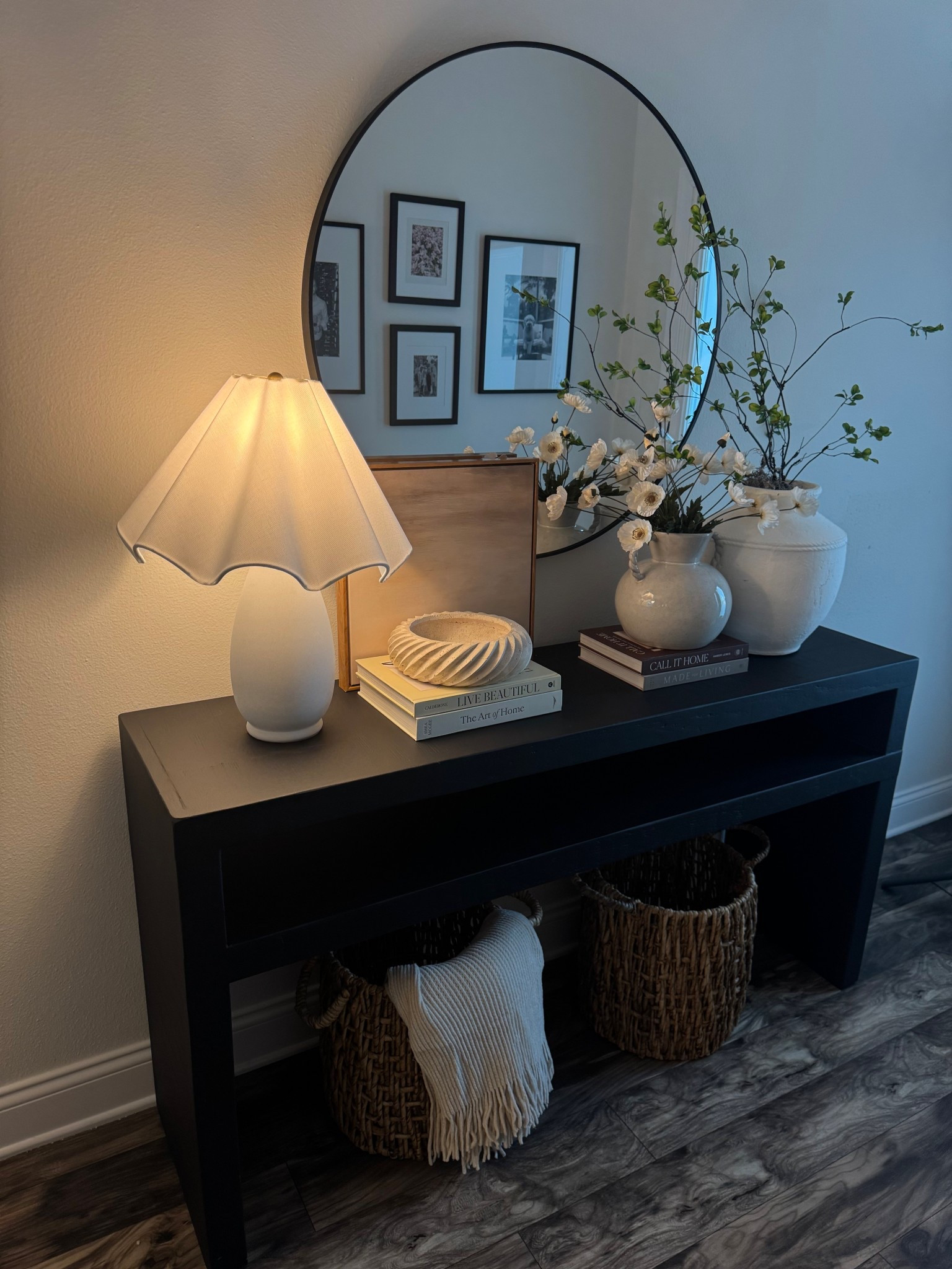 Console table refresh decor ✨

#amazomhome #homedecor #targetdecor #consoletable #consoletablestyling 

#LTKHome