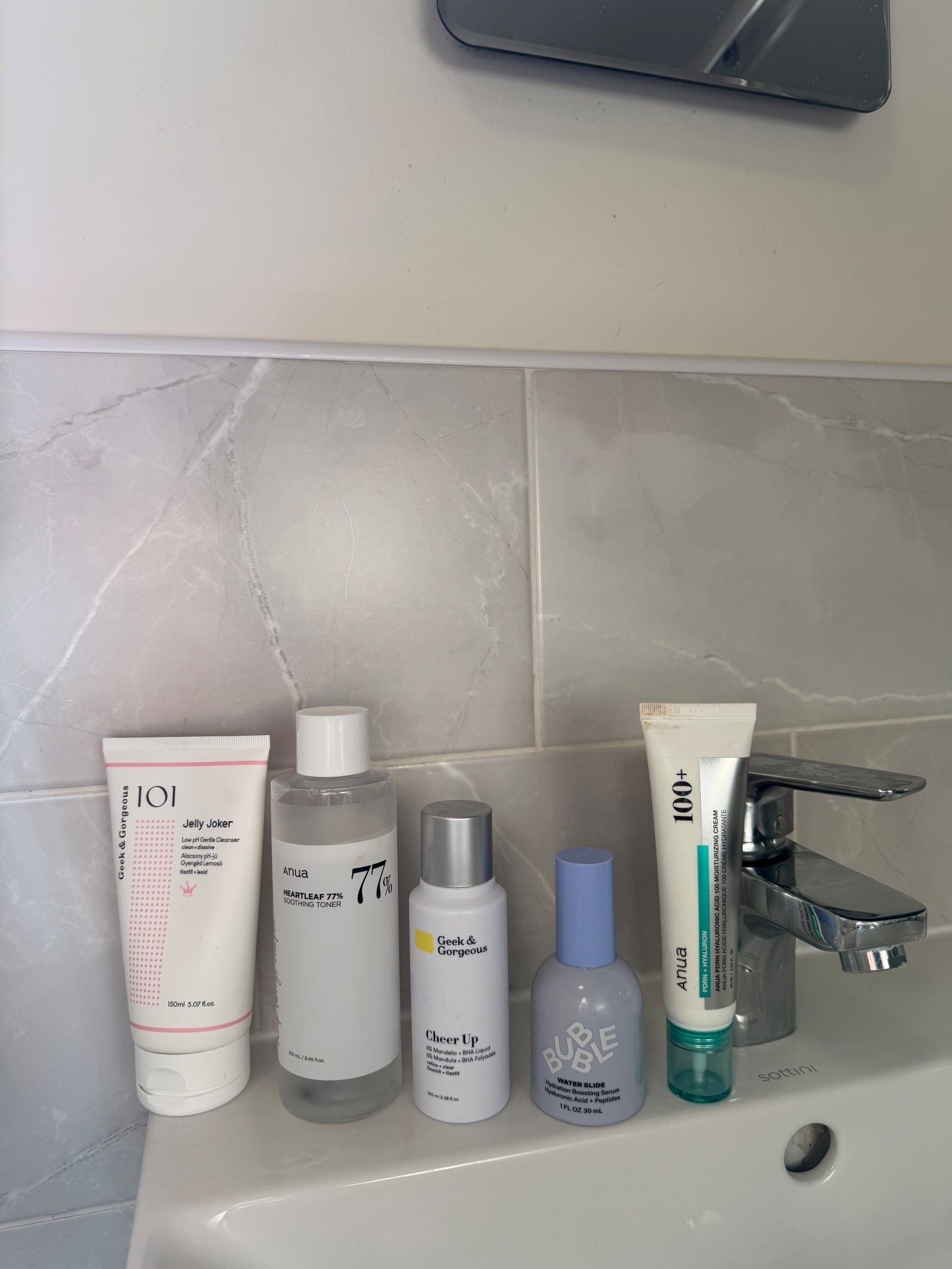 Evening routine #1 (1-2 times a week): exfoliating but hydrating 🫧

Skincare routine 
Geek and gorgeous 
Geek and gorgeous cheer up 
Anua 
Bubble skincare 

#LTKbeauty #LTKuk #LTKluxury
