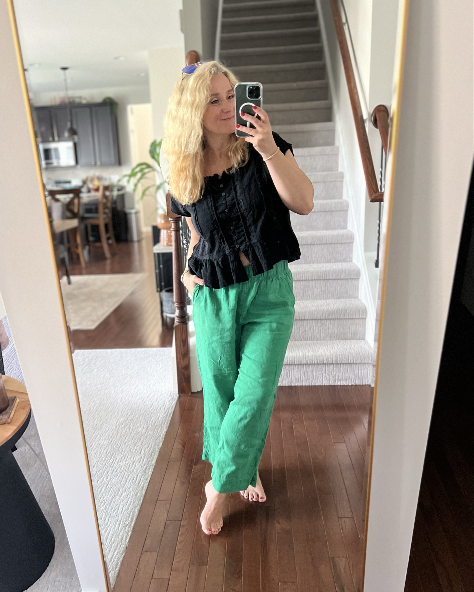 Curly hair and new make up + old ootd

#LTKgrwm #LTKootd #LTKmomlife