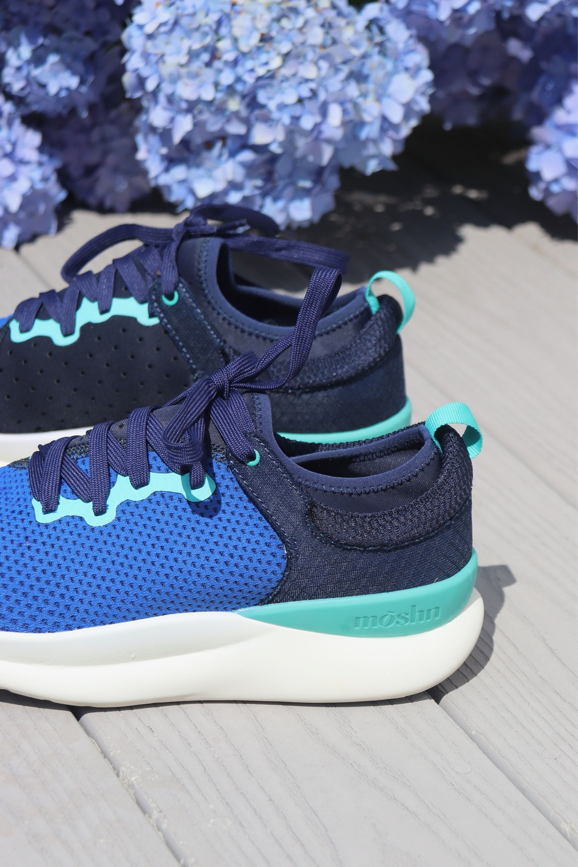  Introducing @shopmoshn sneakers. These are the Rhythm style in the shade Blue Iris.   #trucomfort #moshn #gifted #ad  
