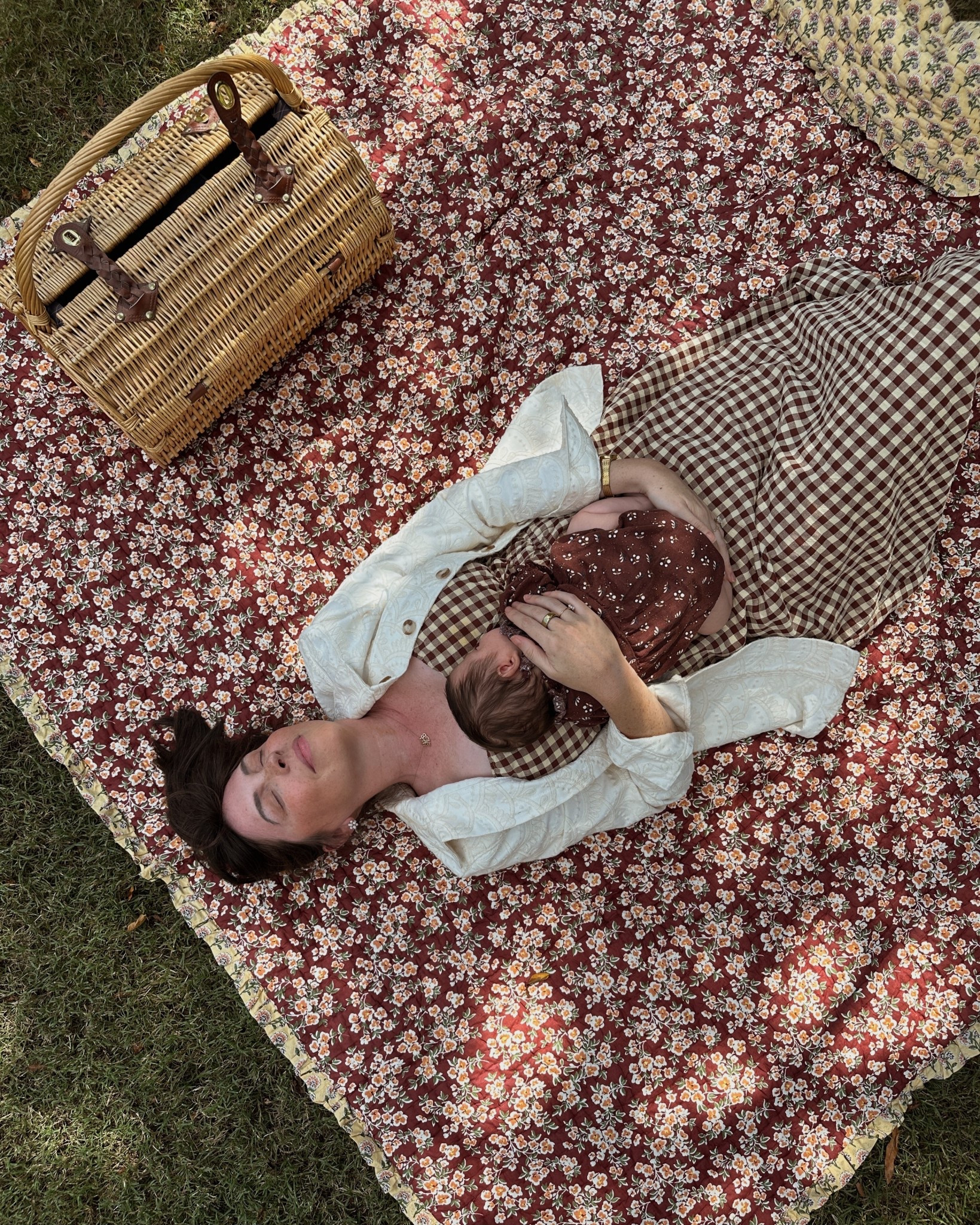 Picnic Day 🧺 

#LTKSeasonal #LTKStyleTip #LTKBaby