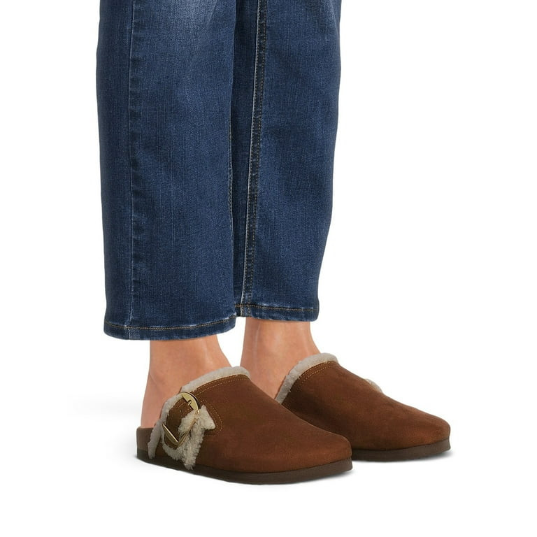Time and Tru Women's Faux Shearling Cozy Buckle Clogs, Sizes 6-11 | Walmart (US)