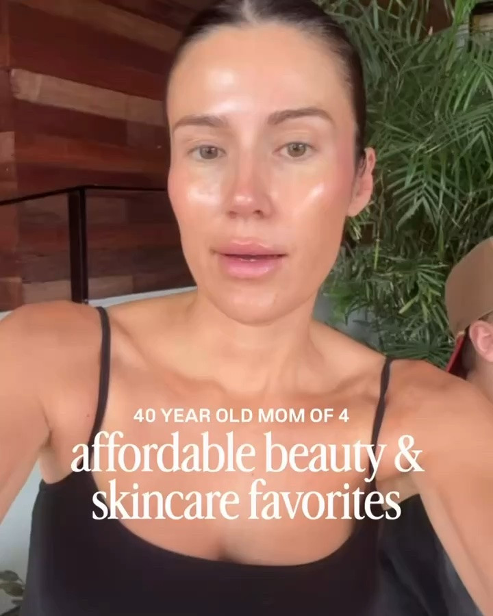 Affordable beauty & skincare favorites as a 40 year old mom of 4! All from Amazon ✨

Prime day sale, Amazon sale, Amazon prime day, Amazon big deals, skincare favorites, over 40 skincare

#LTKOver40 #LTKSaleAlert #LTKBeauty