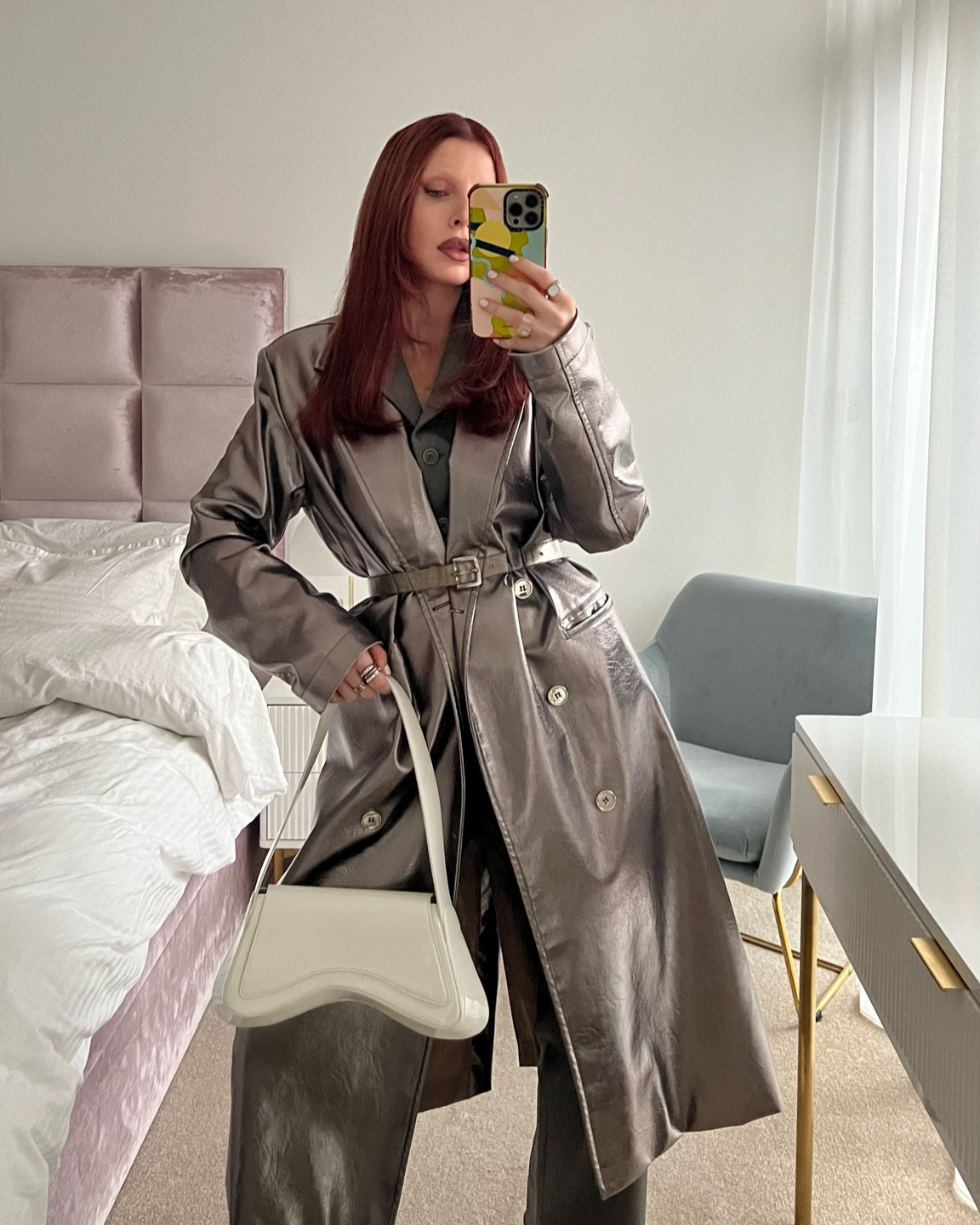 Styling a metallic leather trench coat 🪩

.

🩶 Style tip: I’m very into a suit at the moment. I’ve paired this vintage Armani grey blazer and trousers with metallic trench coat as well as white accessories

The whole look is brought together by cinching in waist with a Perspex belt to create an 80s style silhouette

🩶 Save this look for later

#howtostyle #winterfashion #autumnoutfitinspo #fallstyle #outfitideas 



#LTKstyletip #LTKwinter #LTKuk