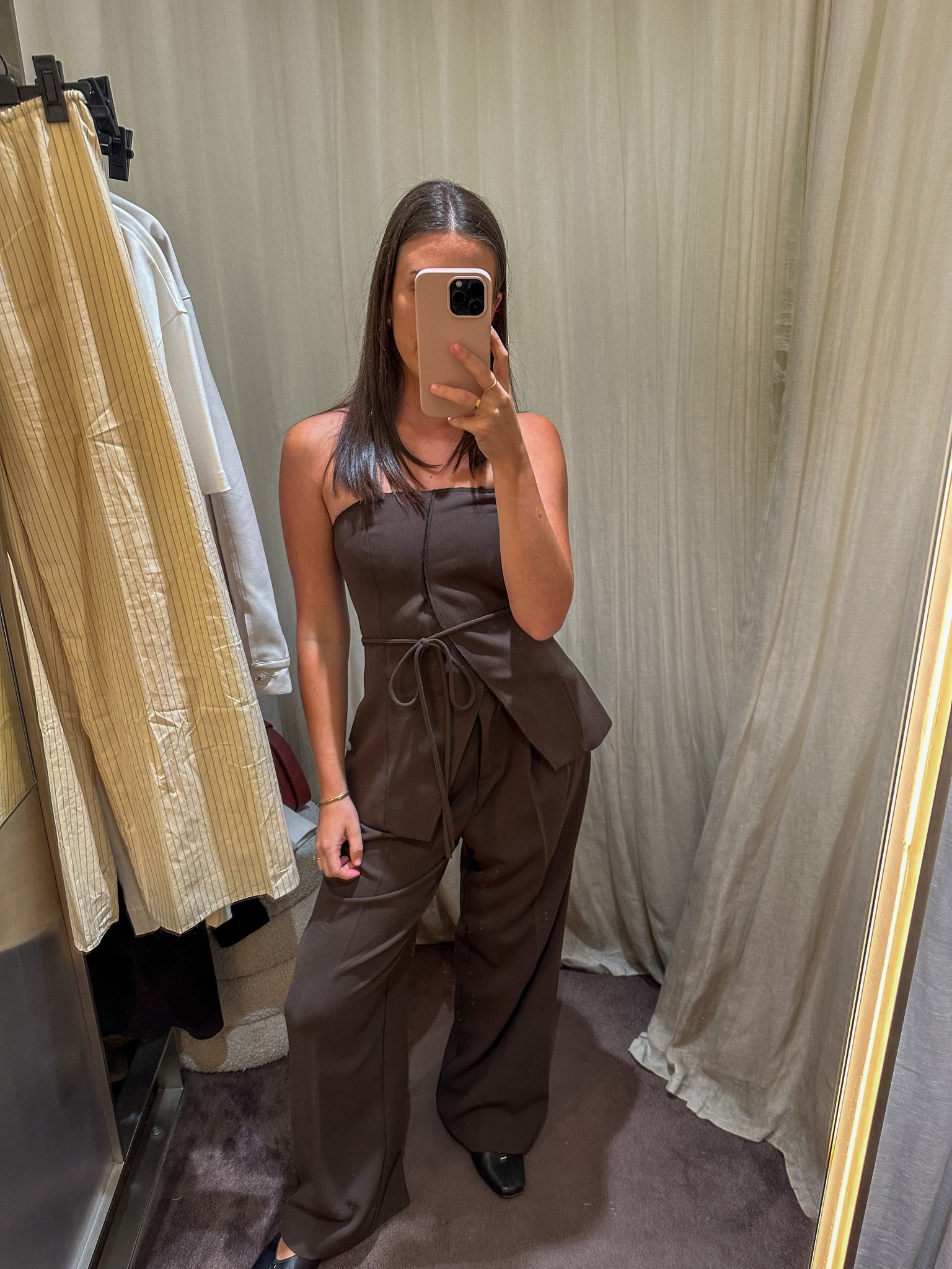 A chocolate moment 🤎🍫 wearing a size 6 in both pants and top 

#LTKaustralia #LTKspring #LTKstyletip