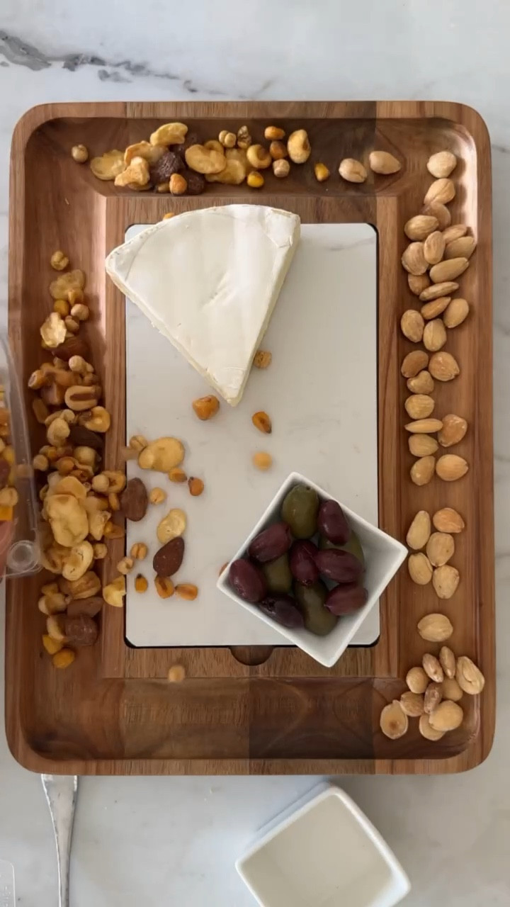 This chessboard would be perfect for your next get together!
StylinByAylin, Aylin, Amazon, Amazon finds

#LTKHome #LTKHoliday #LTKGiftGuide