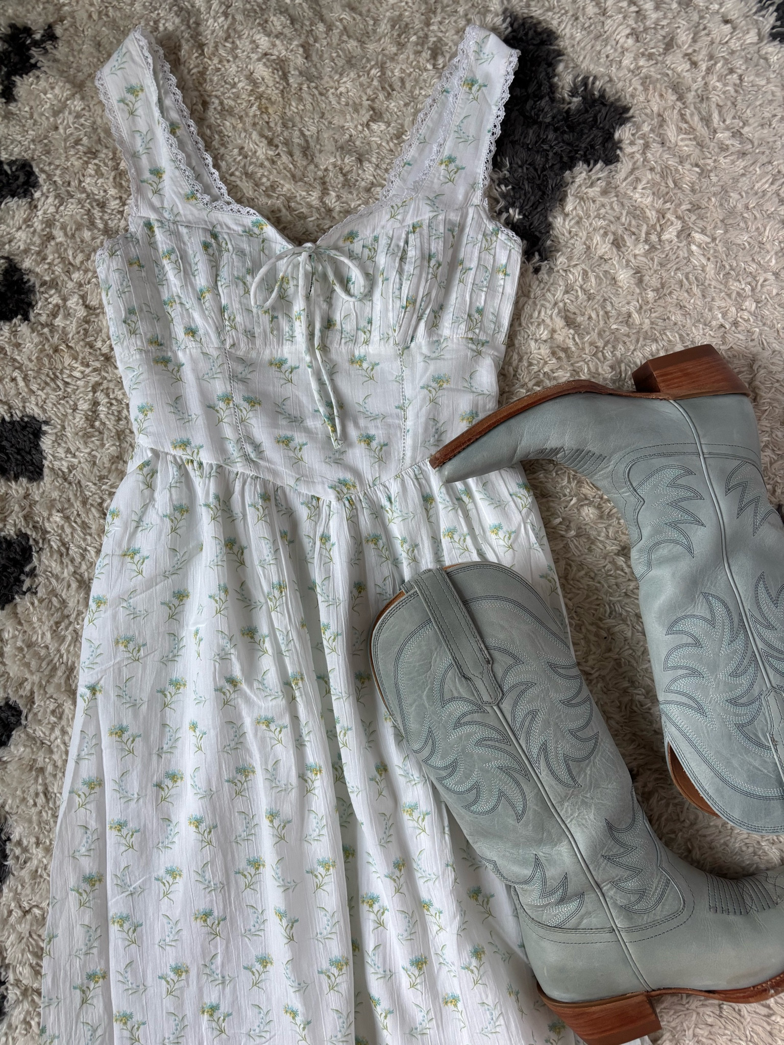 Easter outfit idea!

#LTKWatchNow #LTKSeasonal #LTKStyleTip