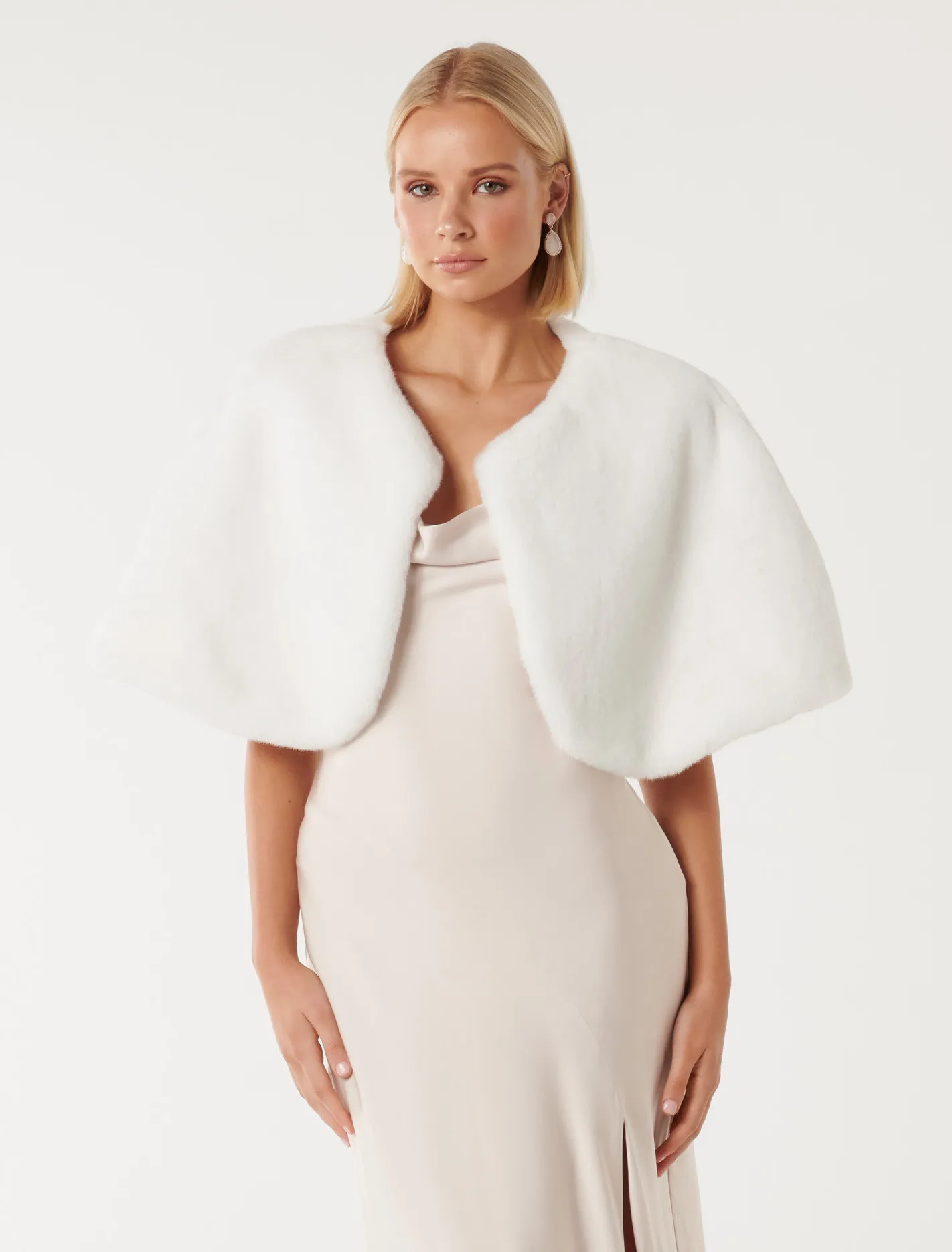 Clarissa Faux Fur Capelet | Forever New (AU)