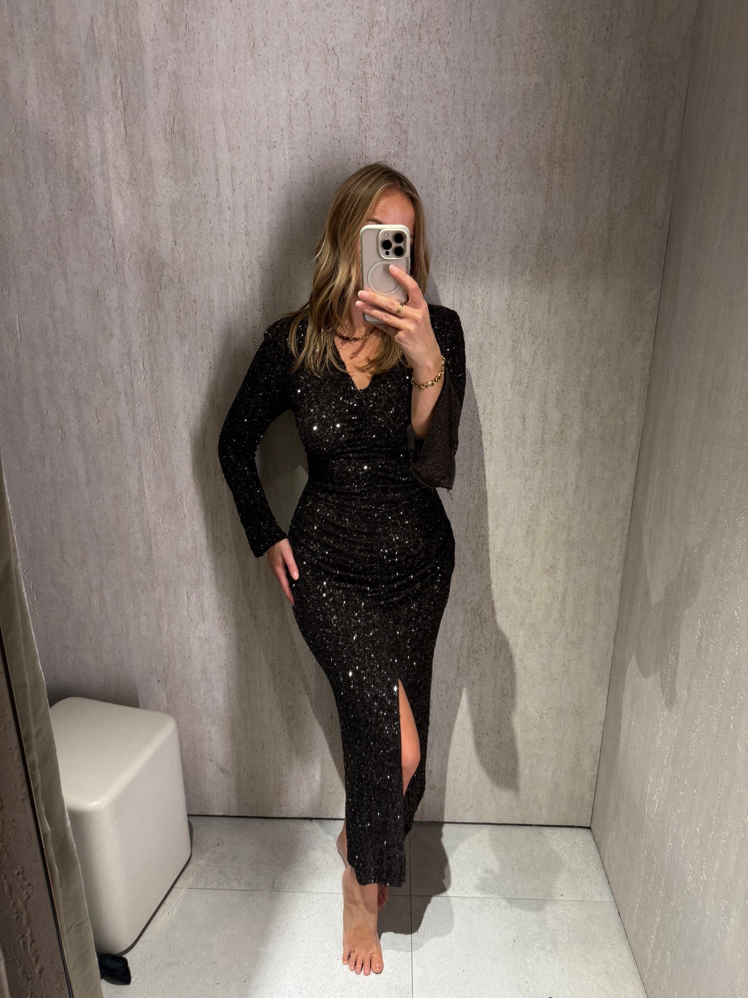 Another beauty with sleeves 
This dress has some give but not as much as the velvet one . 
Deep v neckline , sleeves, flattering ruching detailing and all over chocolate sequins - it’s a work of art! 
£59.99

Wearing a medium which is too small - I would need the large. 

I’d style with a small heel sling back or mule. 

Sequin dress 
Party dress
Brown dress 


#LTKfestive #LTKdresses #LTKpartywear