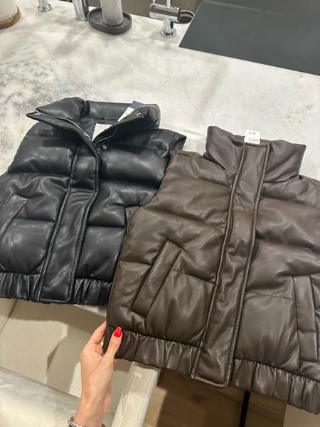 Faux leather puffer vest size xxs on sale 

#LTKfindsunder50 #LTKsalealert #LTKfindsunder100