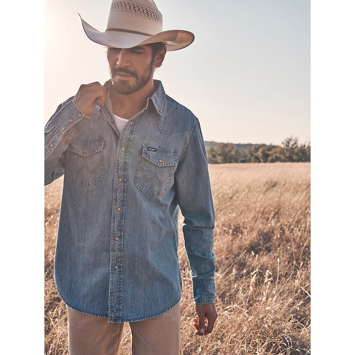 Men's Wrangler® Classic Denim Western Snap Shirt in Light Wash | Wrangler