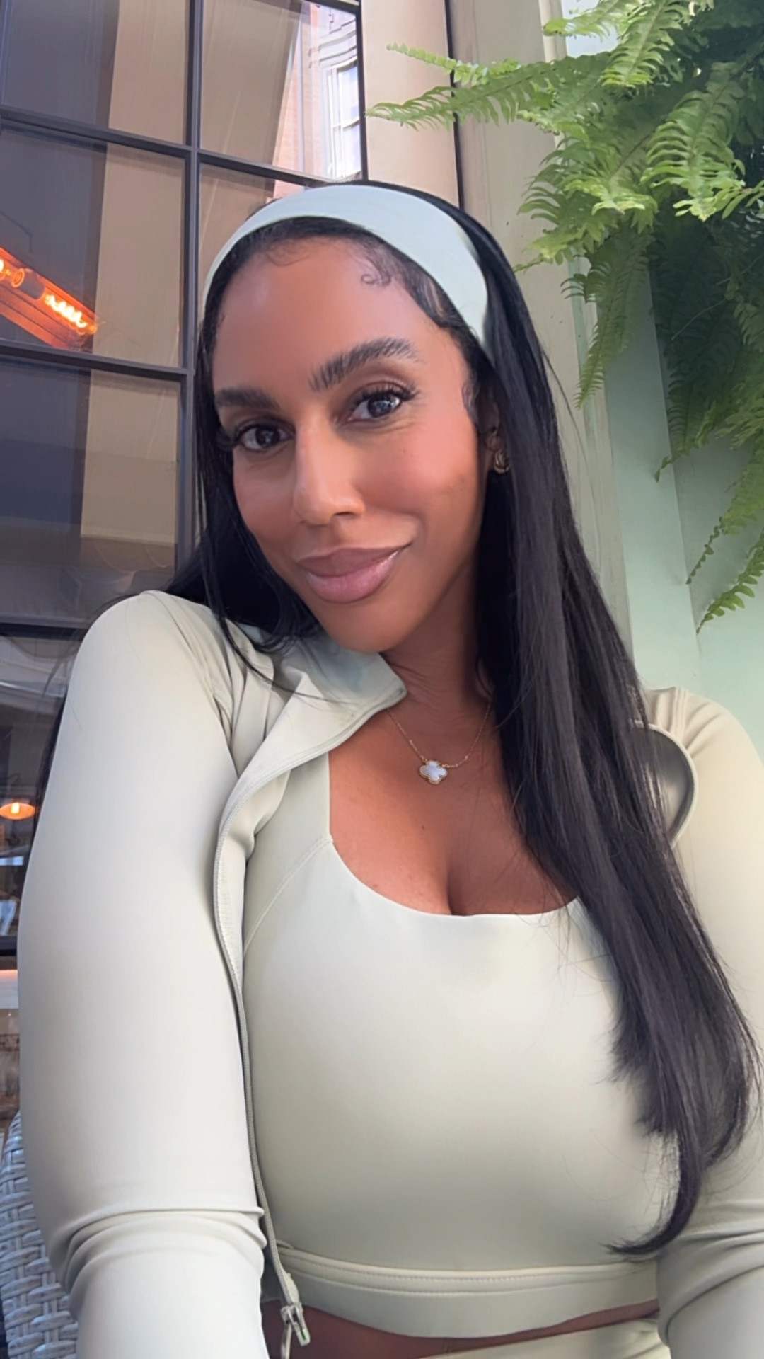 Outside in my city  💚 