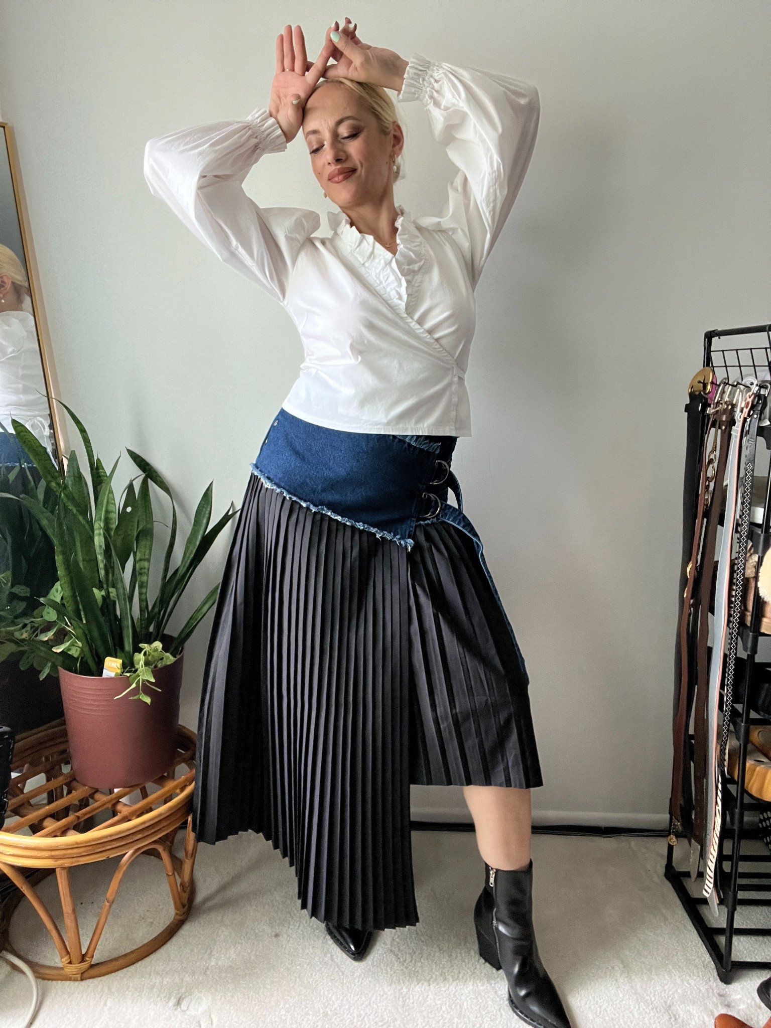 My style lately, anything that includes a white shirt 🤗

#LTKStyleTip #LTKSeasonal #LTKOver40