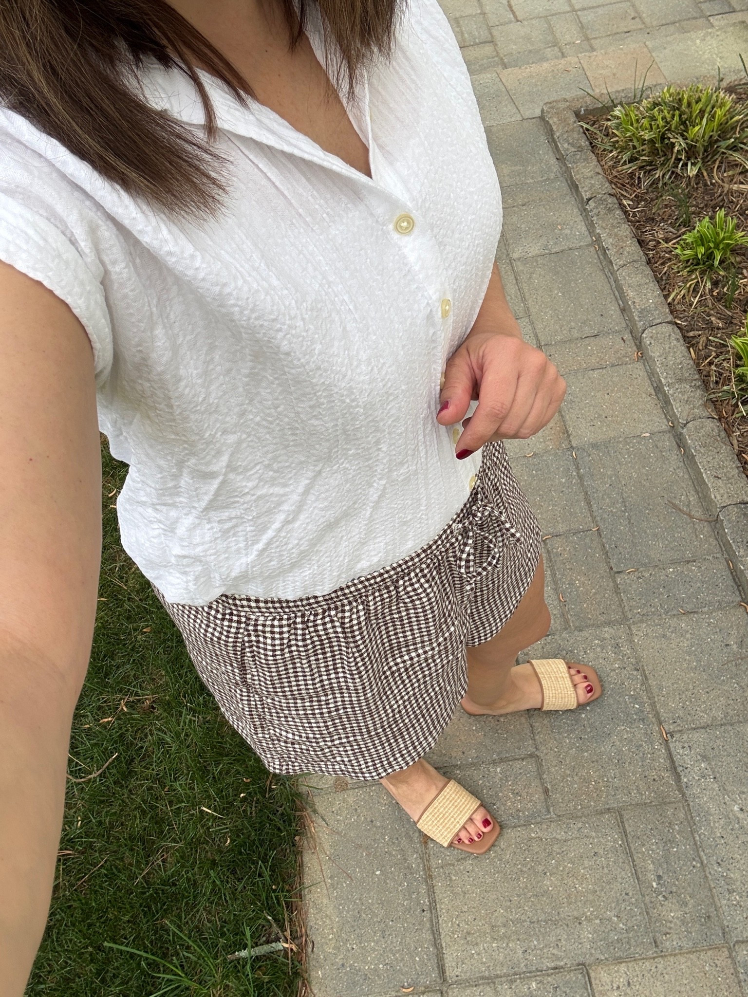 Who remembers what Abercrombie was like in the 90s?

Is it not so much better now! They are currently having a sale make sure to use the code SHORTSAF at checkout!

Here’s what I own and love from there!￼

#LTKOver40