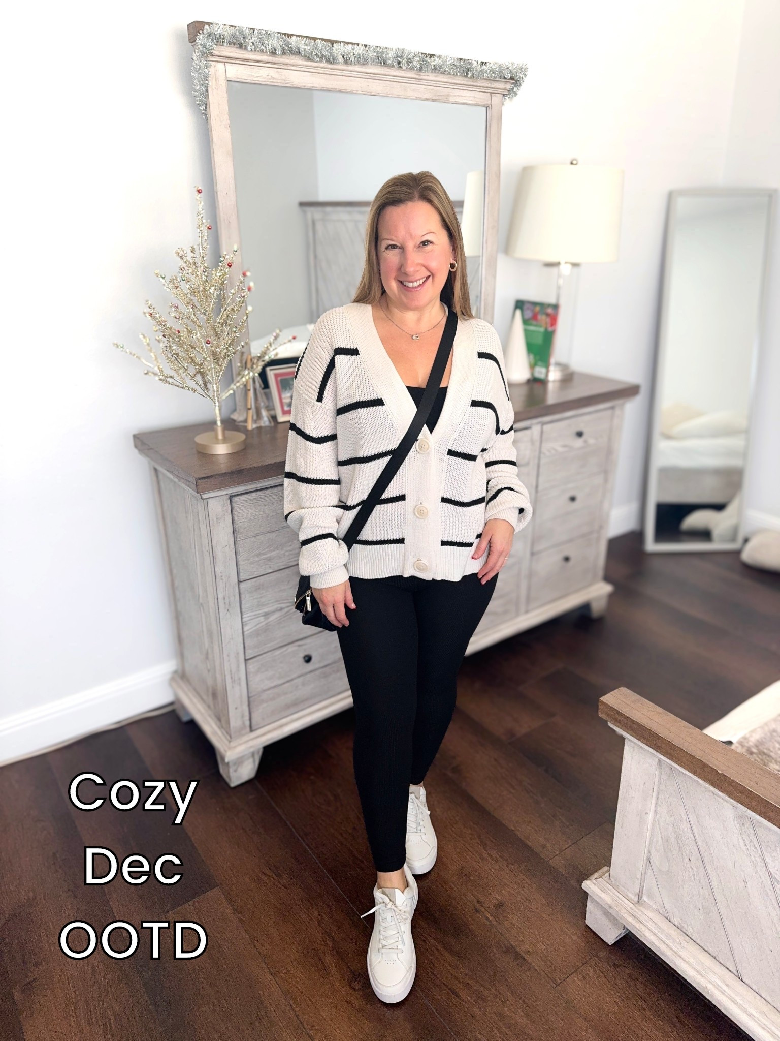 Simple, comfy, classic — my kind of December OOTD 🖤🤍

#LTKootd #LTKPetite #LTKmomlife