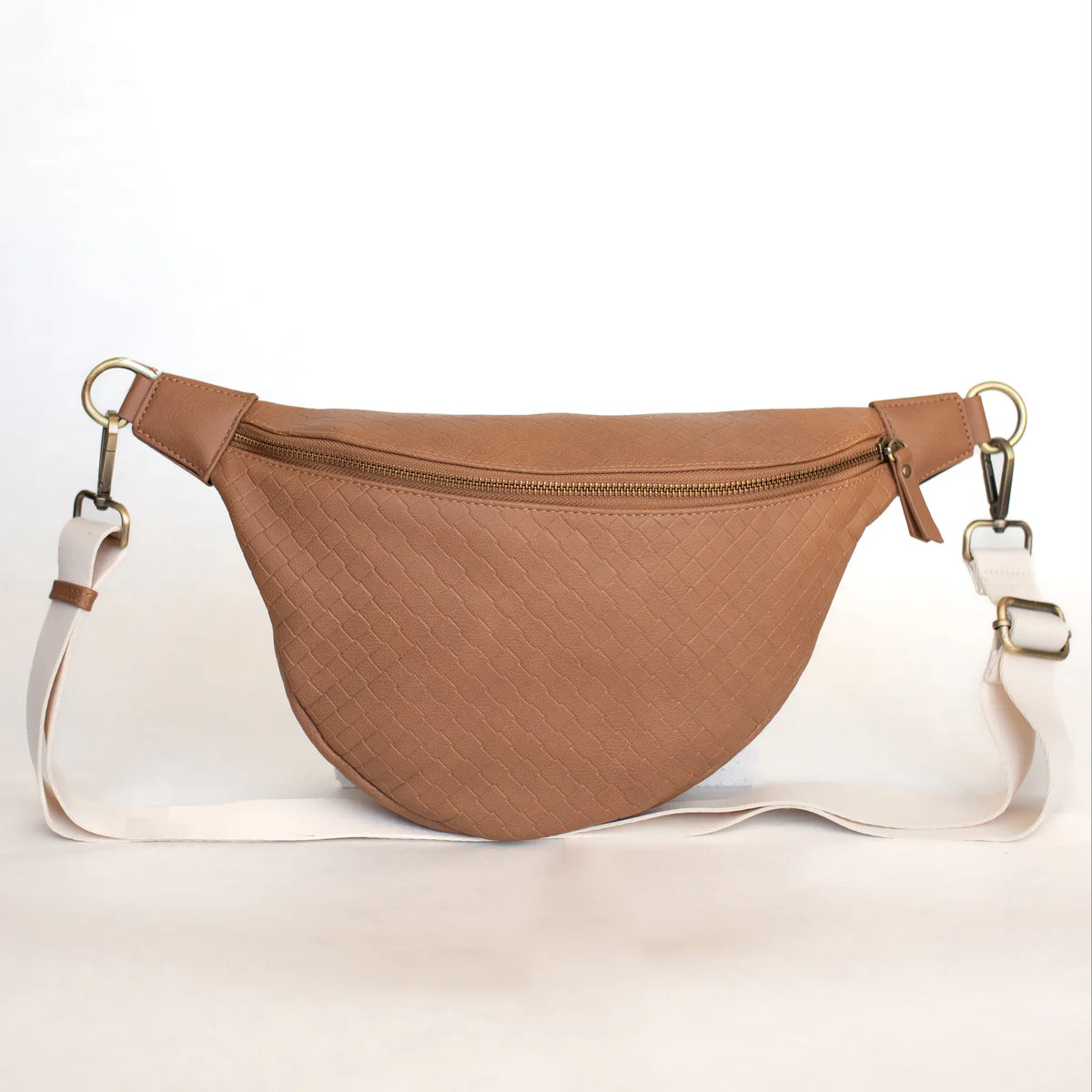Amy Crossbody Bag | Saddle Everyday Vegan Leather Purse | Pink Cove