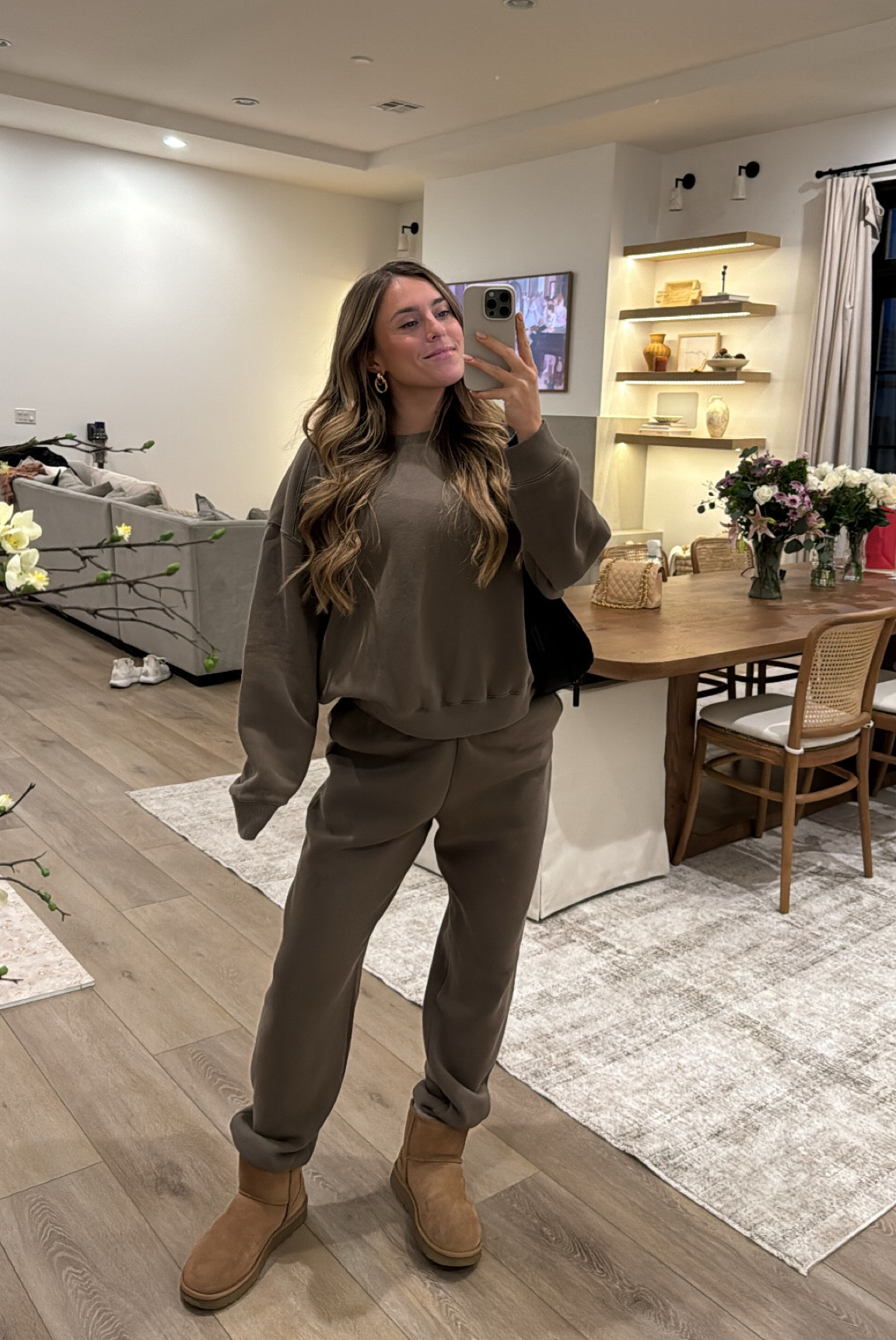 Comfiest sweat suit. Wearing size mediumm