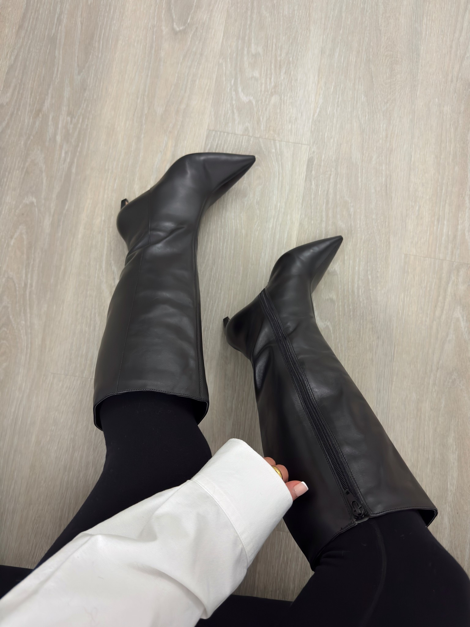 I’ve finally found my perfect leather knee high boots 😍 
They’re buttery soft & have a small heel so I can walk comfortably in them. Perfect for smarter day looks and for an evening! 🙏🏼🙌🏻

#LTKautumn #LTKdatenight #LTKwinter
