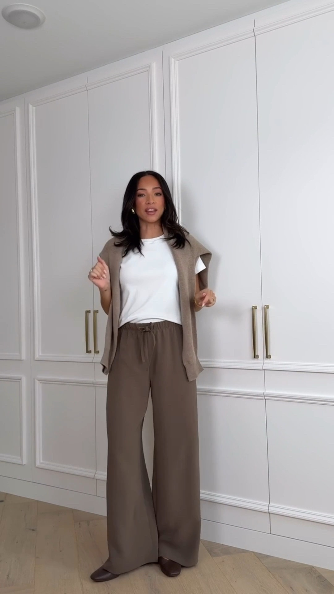 Work outfit 🤎 Wearing size small t-shirt, medium sweater and size medium pants 

Spring outfit
Spring fashion 
Work outfits
Workwear
Office outfit 

#LTKWorkwear #LTKSeasonal