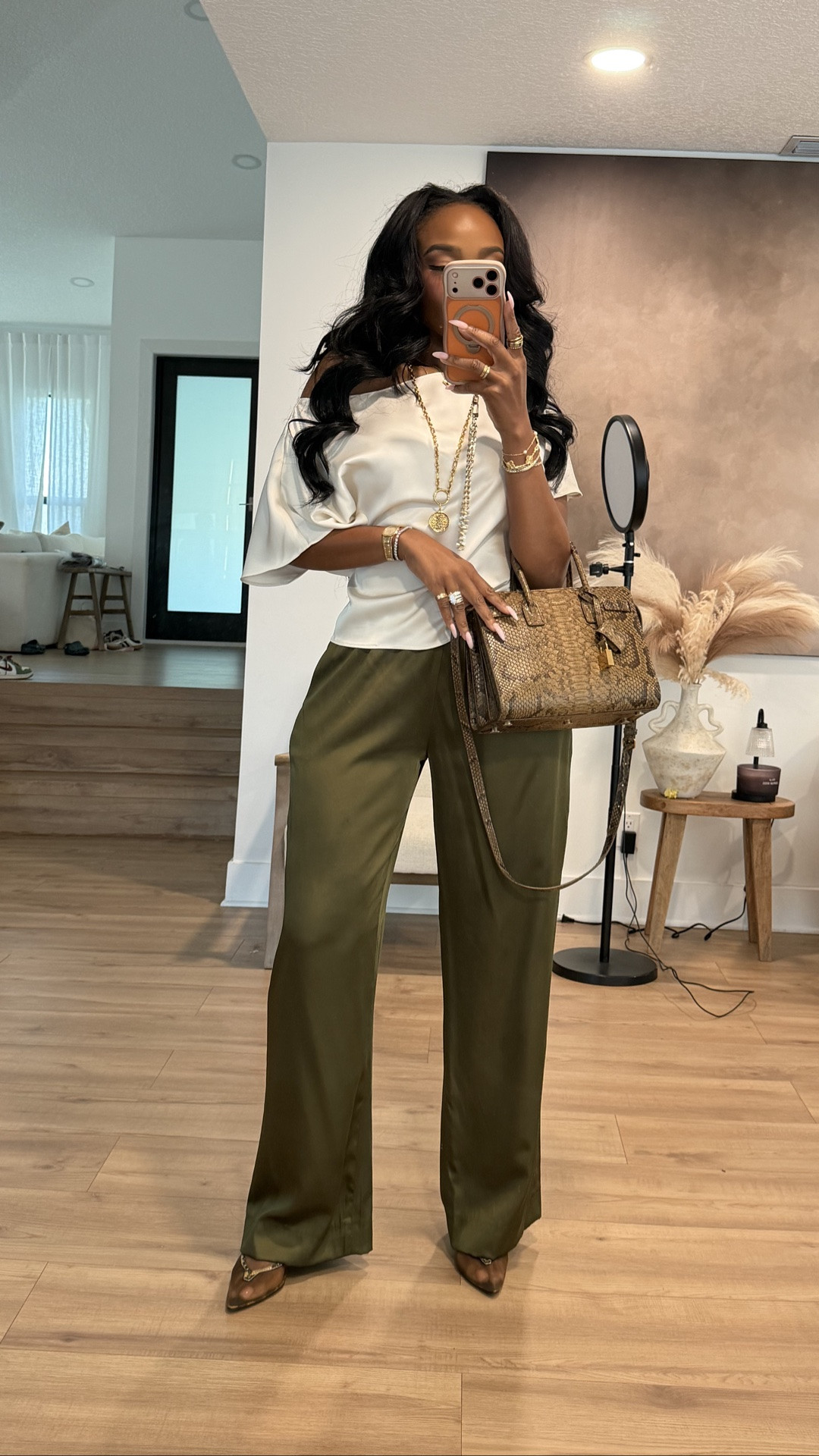 Church OOTD 

Small top 
Small long pants

#LTKootd