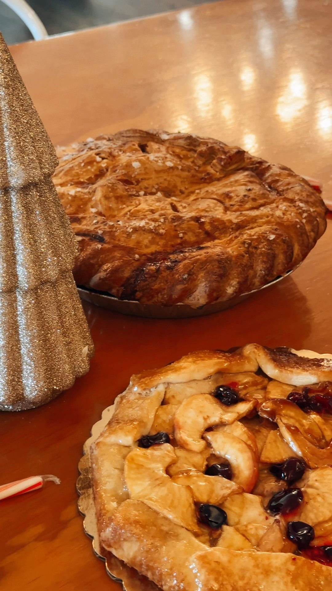 Thanksgiving is calling, and I'm ready! 🍁🍽️
Obsessed with this cozy, chic look that is absolutely perfect for hosting (or just eating pie!). All outfit details linked below—including this comfy sweater, the perfect travel mug, and my favorite effortless jeans!
But let's talk about the real secret to a stress-free holiday: pre-ordering the food! 😉
I'm grabbing my pies and rolls from HBC Bakery + Market so I can actually relax and enjoy the day. Their menu is linked below too, but seriously—you HAVE to try the Salted Caramel Apple Pie!

🚨 REMINDER: HBC's pre-order deadline is THIS FRIDAY, November 21st! Shop my outfit and shop their pies before it's too late!

#LTKfoodie #LTKootd #LTKSeasonal