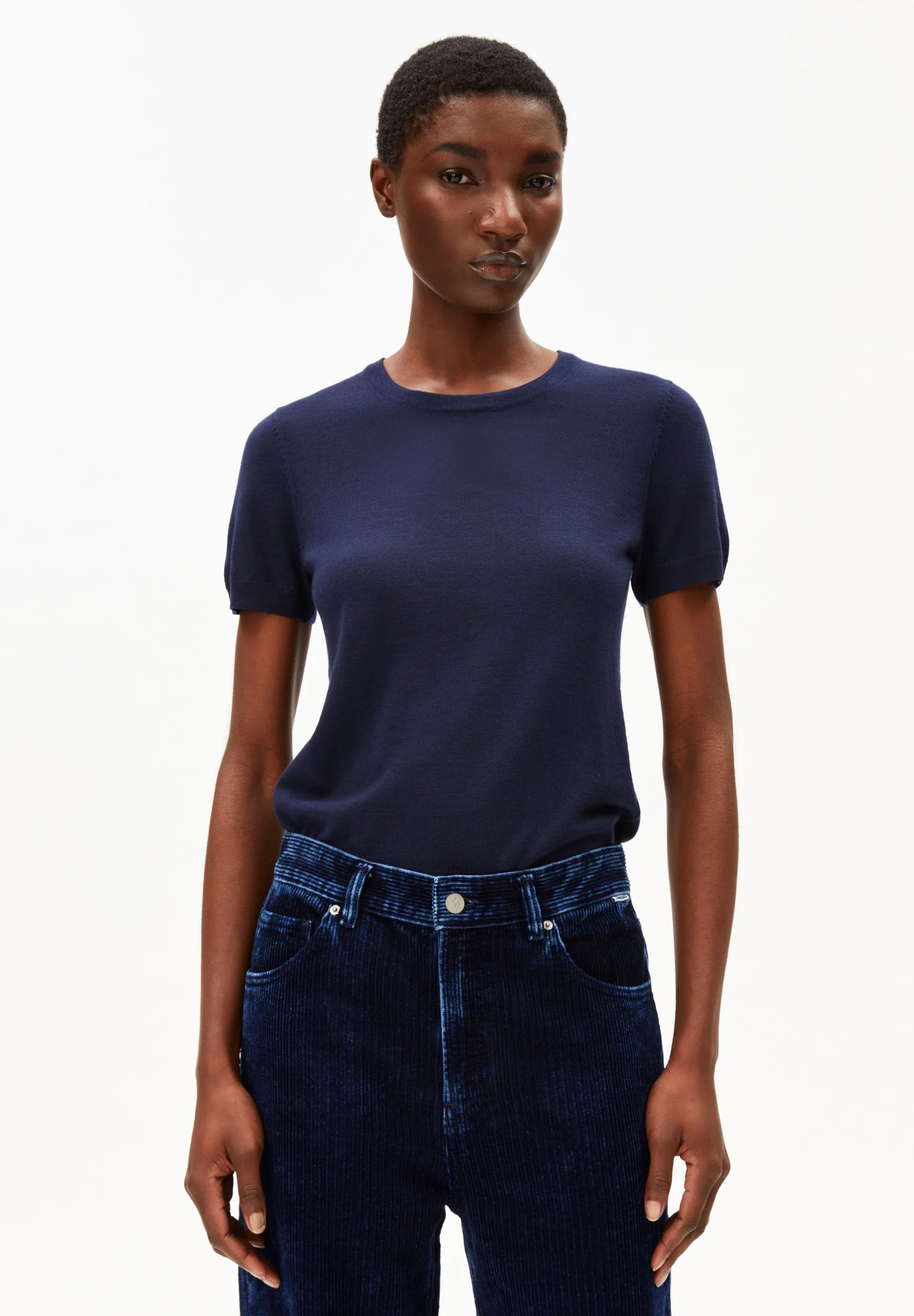 "GUILIAA MERINO STRICK T-SHIRT aus 100% Bio-Merinowolle" | ArmedAngels (DE)