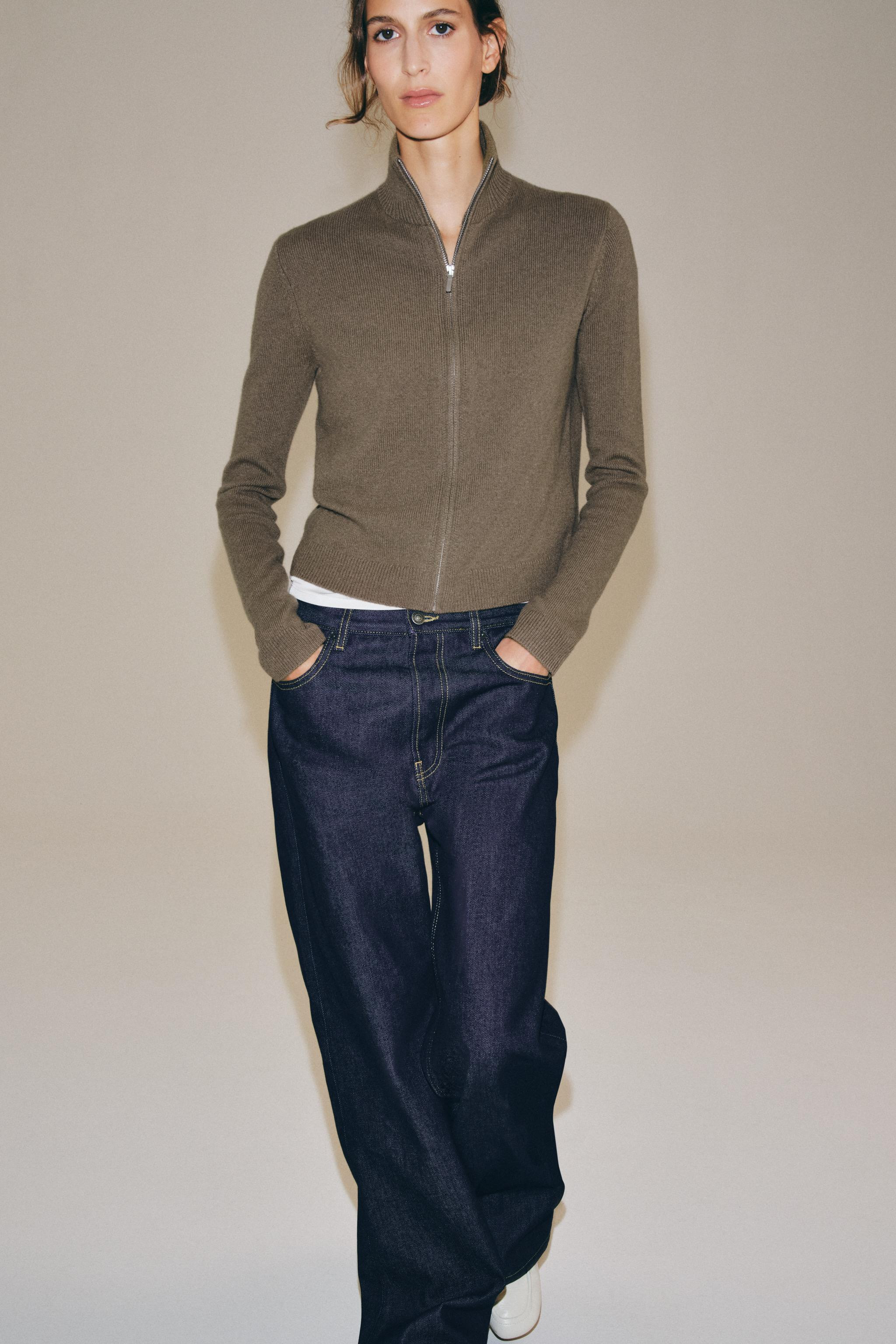 ZW COLLECTION MID-RISE STRAIGHT LEG JEANS | Zara Canada