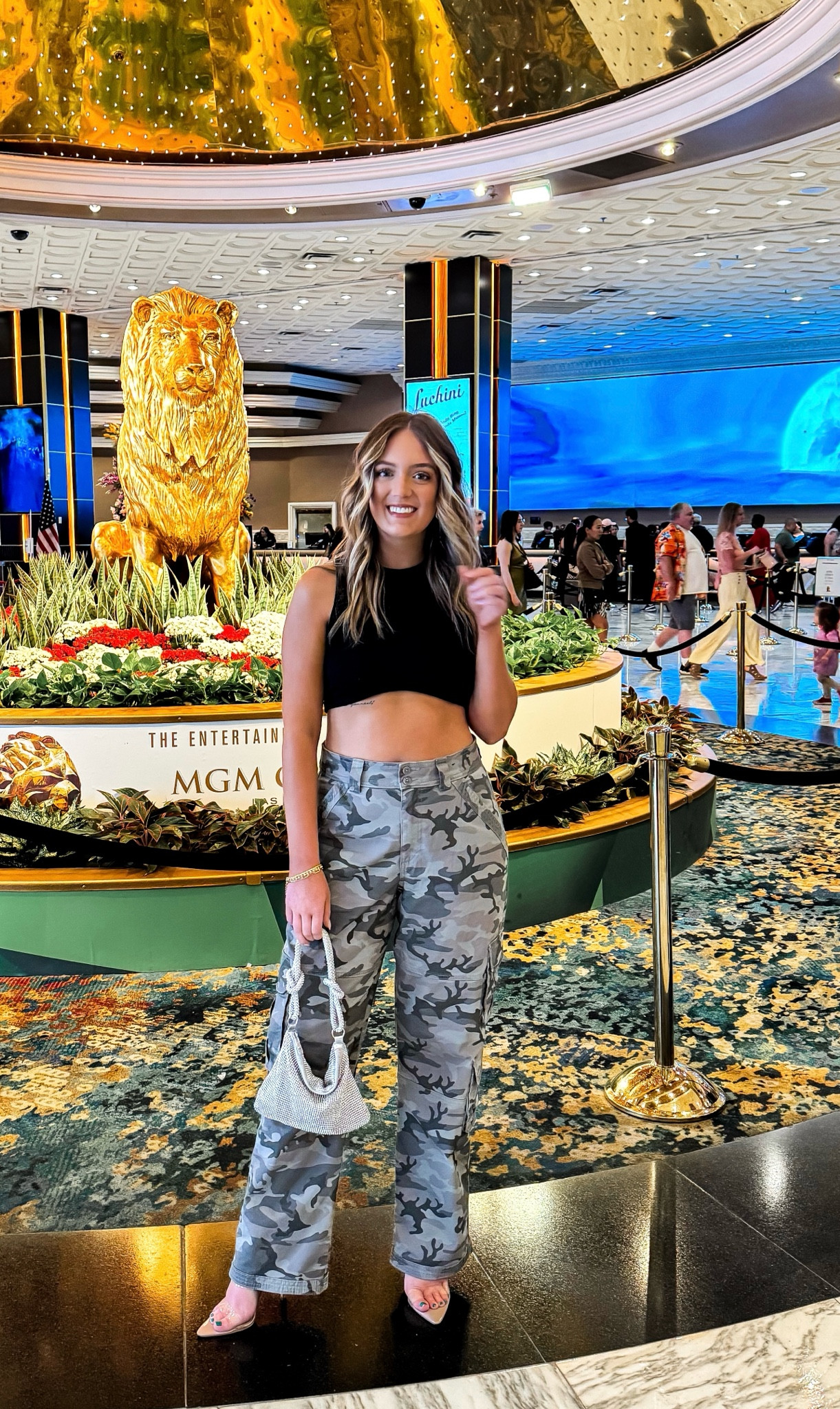 Fun going out fit the best pants ever can dress up or down so easy 

#LTKFindsUnder50