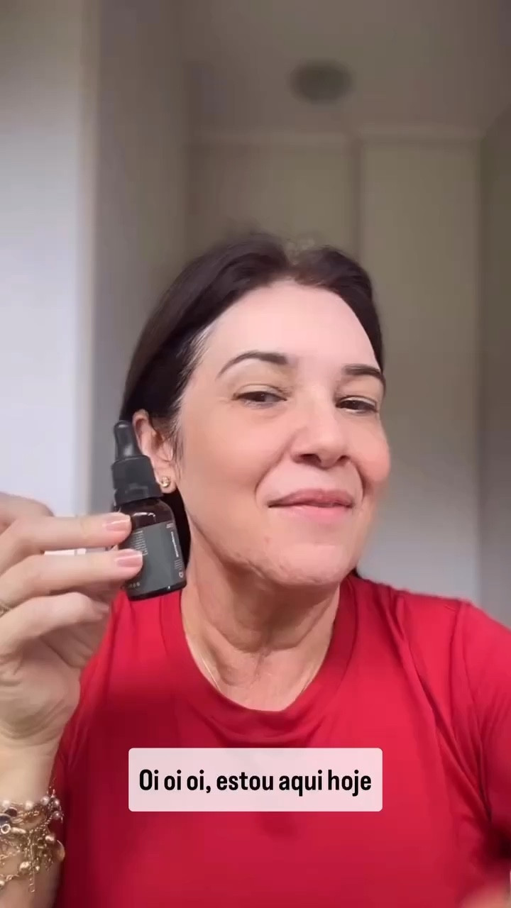 Sérum Blindagem veio para revolucionar a resistência das suas makes. Com uma fórmula única e inovadora, este sérum proporciona durabilidade, transformando sua maquiagem em à prova d'água. Além disso, pode ser usado para diluir e recuperar produtos ressecados, devolvendo a eles a vida útil. Sua fórmula fluida e não oleosa garante praticidade e durabilidade para uma make impecável.
Características:
- Torna a Make à Prova d'água
- Diluidor de Maquiagem
- Fixação Intensa
- Alta durabilidade
- Para Pele e Olhos
- Oll Free
-Livre de parabenos. - Vegano #ninalovers#blindagemninamakeup

#LTKbrasil