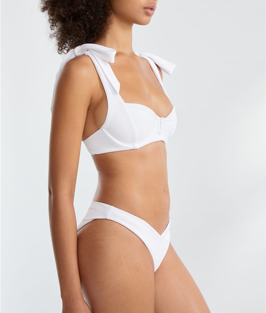 Beach Riot Blair Tie Shoulder Bikini Top & Reviews | Bare Necessities (Style BR8019C) | Bare Necessities