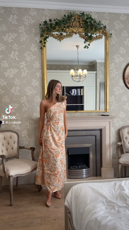 Approved caption
My first euro summer wearing all @petalandpup 🤞🌺
You can use JEMMA20 for a discount!
@petalandpup @ltk.australia
#petalandpup #styledbypetalandpup #petalandpuppartner #ad