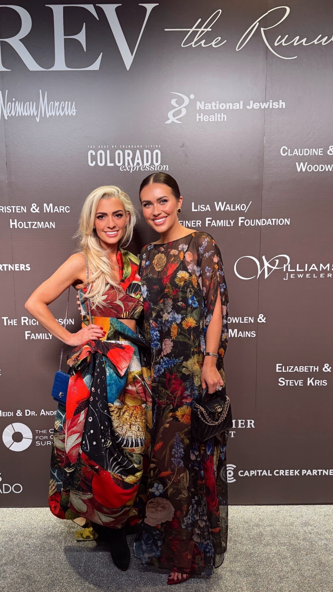 The perfect dress for all seasons 🖤
Linked similar earrings & the same style heels — just can’t find this exact color anymore. 