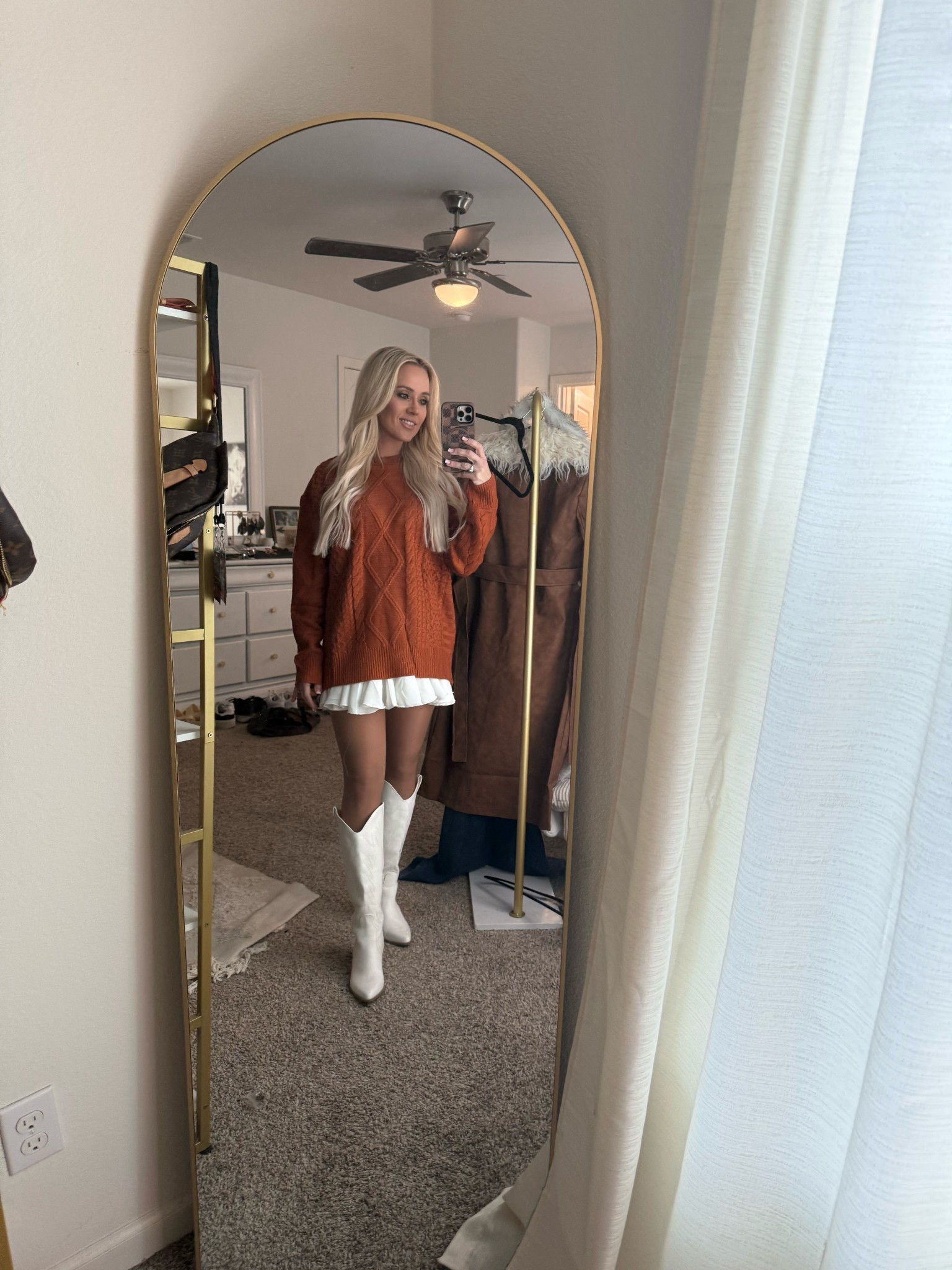Fall layers but make it cute 🤍🍂
This rust cable knit sweater is the perfect oversized fit, paired with a flirty white skirt + knee-high boots for that effortless western vibe.
Comfy, flattering, and easy to recreate- everything linked here ✨

#LTKHoliday #LTKootd #LTKSeasonal