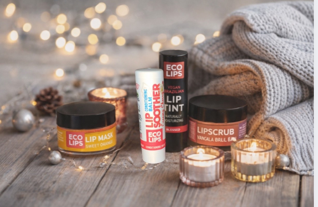 Dry winter lips don’t stand a chance over here 🤍
I’ve been keeping Eco Lips on rotation lately and my lips are finally back to soft + smooth.

✨ scrub to smooth
✨ mask for overnight repair
✨ lip balm for everyday hydration
✨ lip tint for that natural “my lips but better” look

All natural, vegan, and actually works — no sticky, no weird taste, just good-for-you lip care.
Linked my favorites so you can build your own little lip routine 💄
#ad #ecolips #winterwellness #selfcareseason #galentinesday #valentinevibes #lipcarethatlovesyou #cozyrituals @ecolips
#LTKbeauty #LTKunder25 #CleanBeauty #EcoLips #LipCareRoutine #WinterLips #NaturalBeauty #VeganBeauty


#LTKmomlife #LTKValentine #LTKselfcare