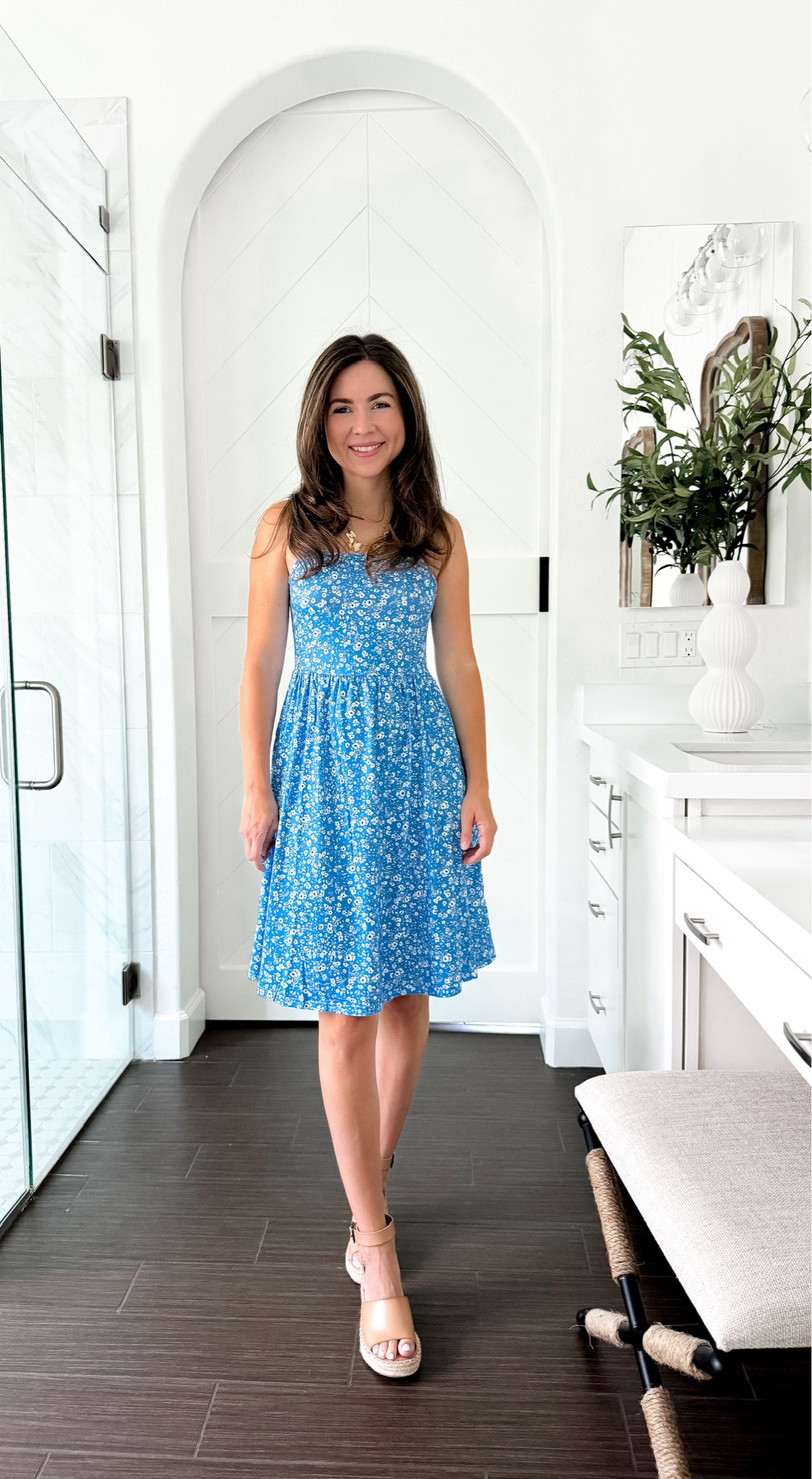 Summer dress inspo - brunch outfit inspo - Amazon fashion - blue dress - Amazon prime - patterned dress style - petite friendly


#LTKSeasonal #LTKStyleTip #LTKFindsUnder50