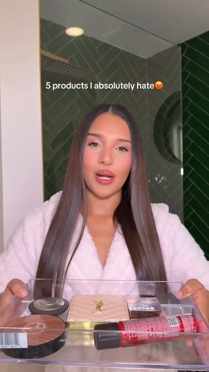 Makeup products that I HATE….. lmk if you want a part 2🤭 

products: 
@patricktabeauty 
@lorealparis 
@armanibeauty 
@yslbeauty 
@smashboxcosmetics 

#explorepage #makeup #makeupihate #makeupproduct #makeupmusthaves #makeuprecommended #makeuprecommendations