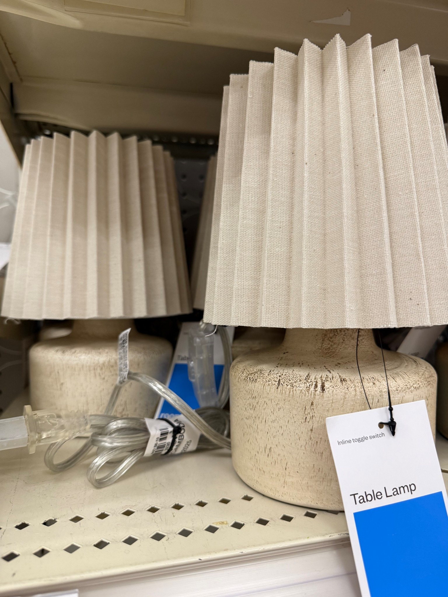 How cute is this mini lamp love the style of it also love the price under $12

Target, lamp, mini lamp, home decor, table lamp, under $25, target find

#LTKHome