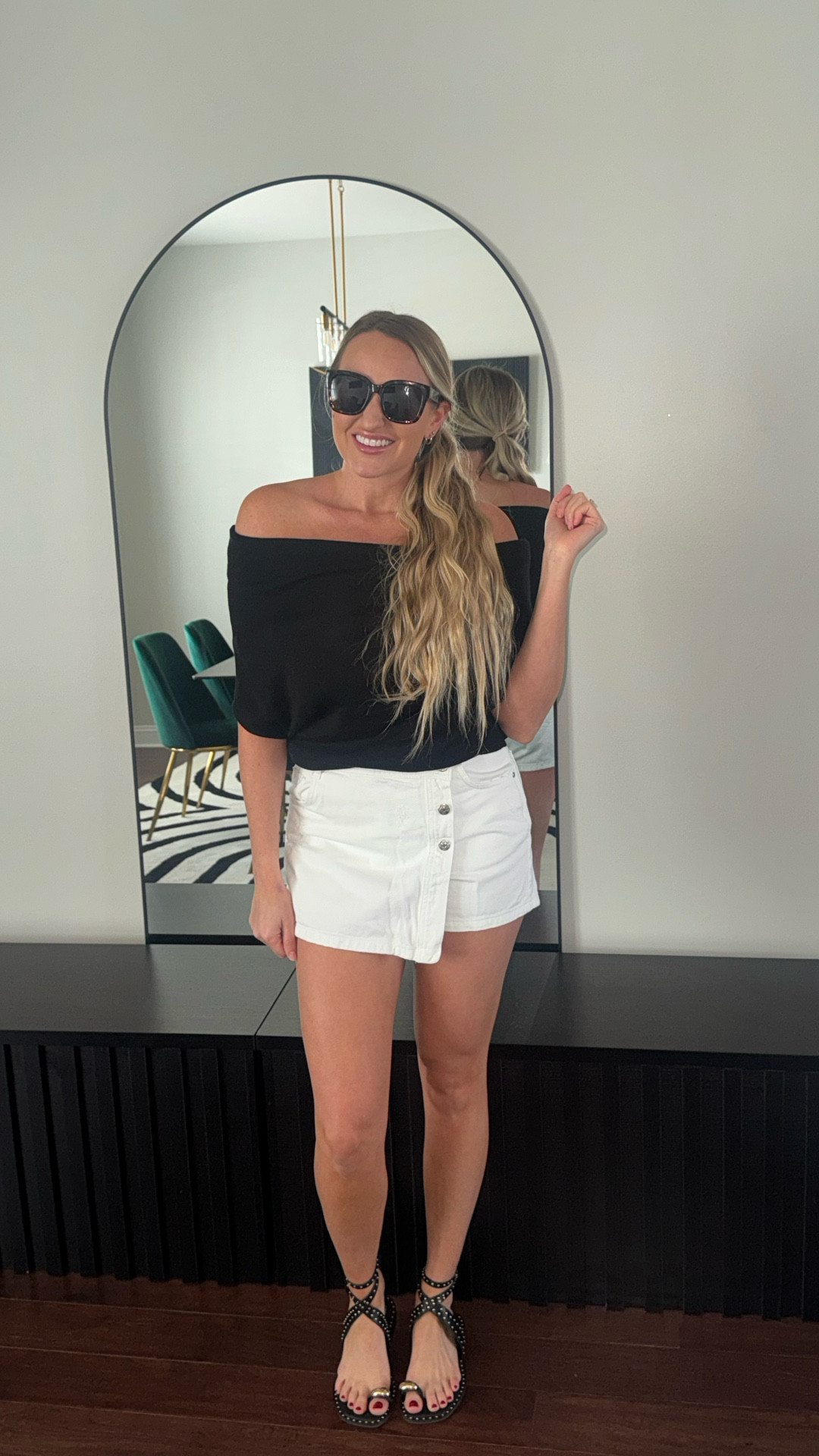 Super soft off the shoulder top! Wearing size small, fits TTS

#LTKootd